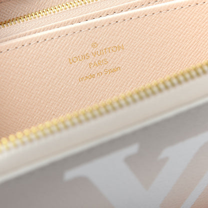 Louis Vuitton Monogram Giant By The Pool Zippy Wallet Brume 6 of 8