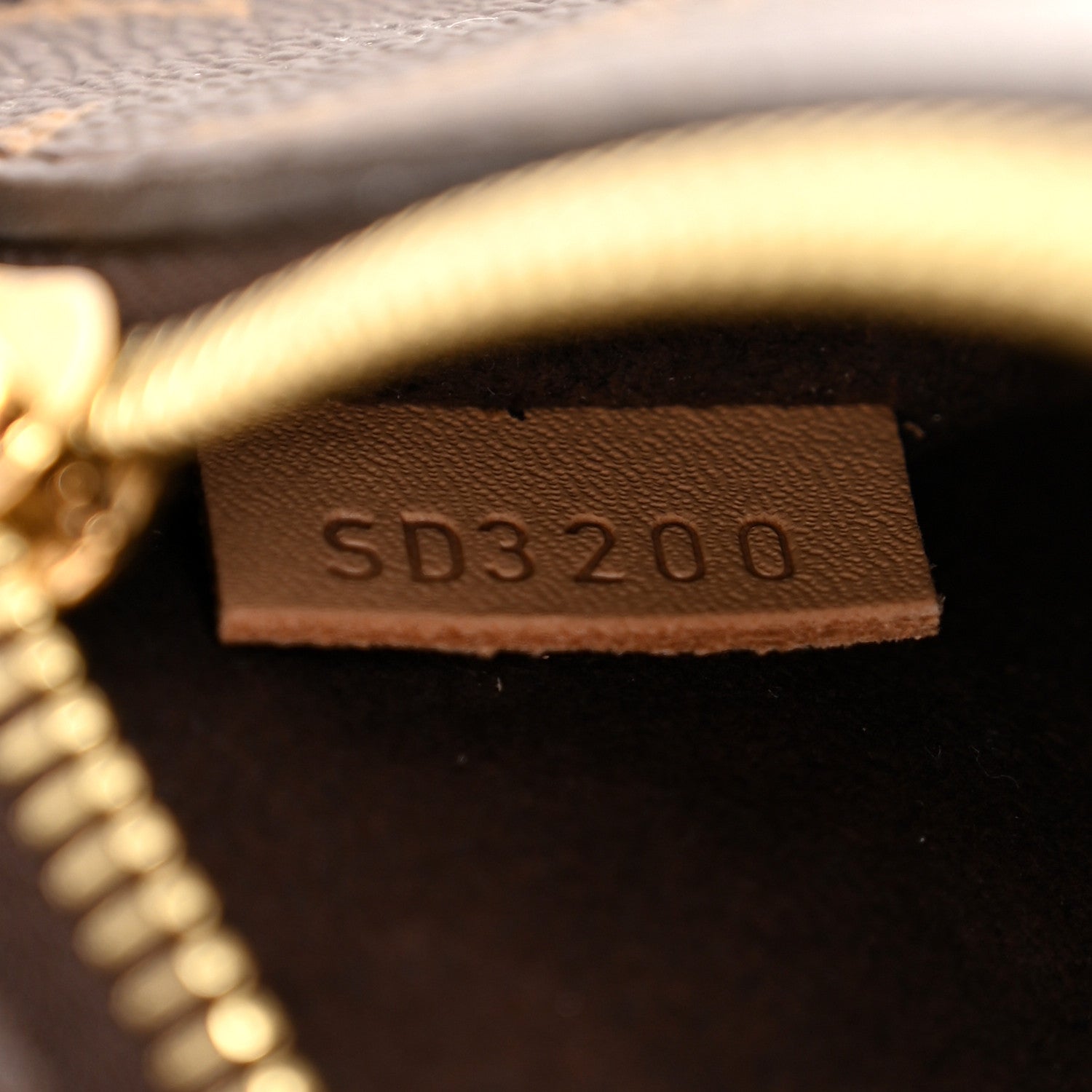 Louis Vuitton Monogram Pochette Metis 7 of 14
