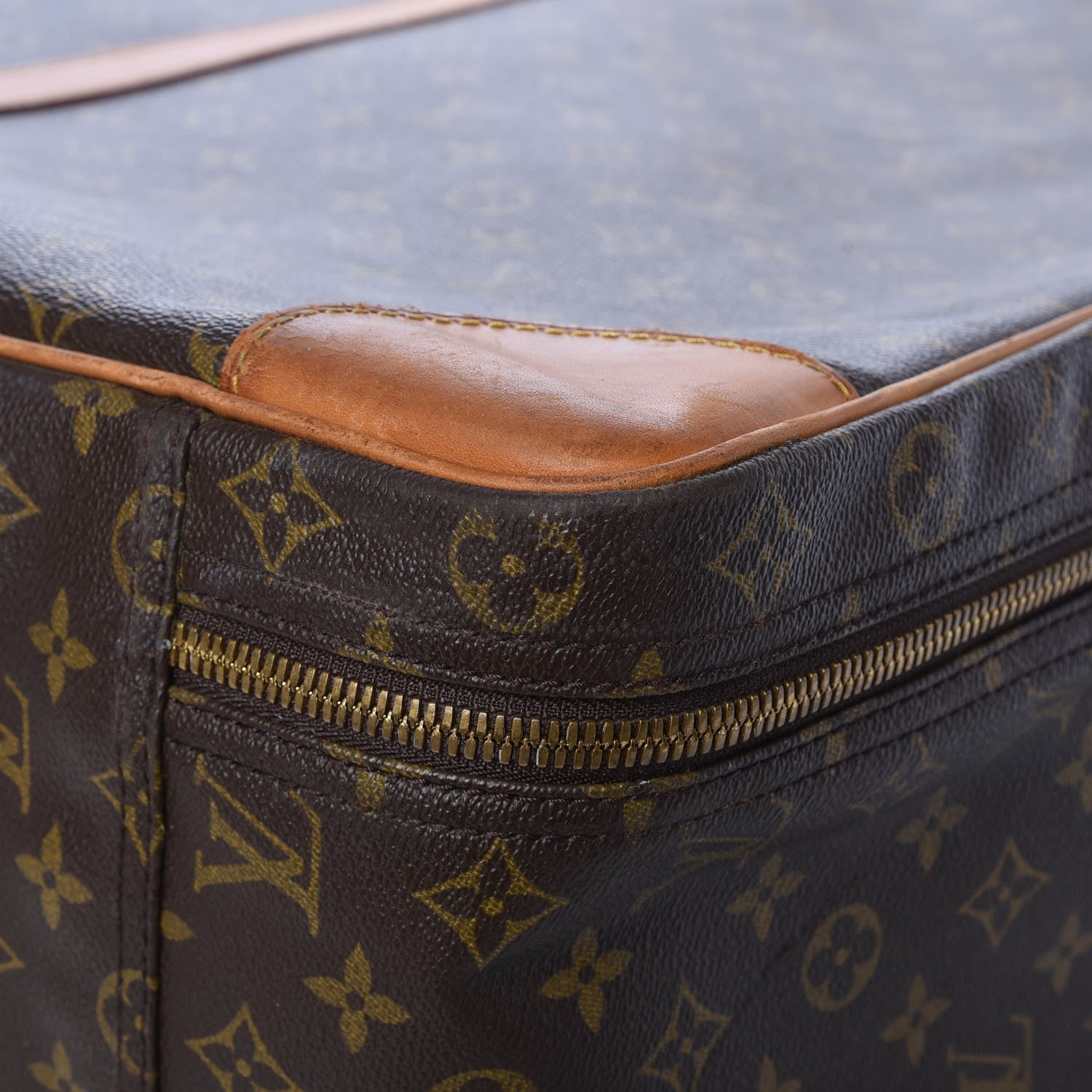 Louis Vuitton Monogram Sirius 70 12 of 12