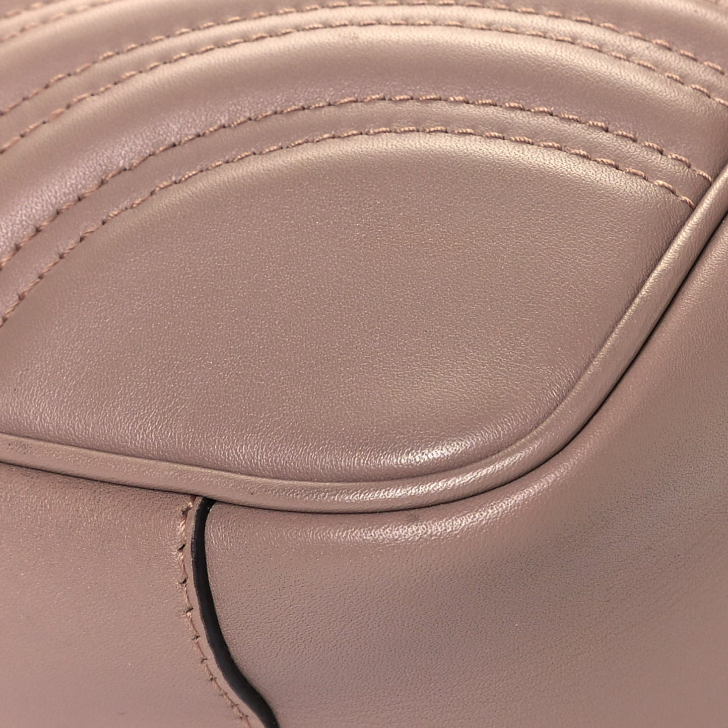 Calfskin Matelasse Medium GG Marmont Shoulder Bag Porcelain Rose