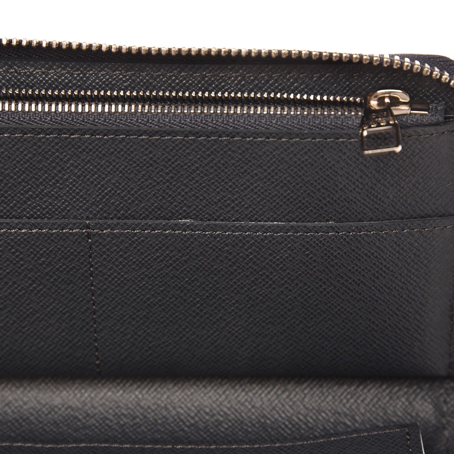 Epi Zippy Vertical Wallet Blue Nuit