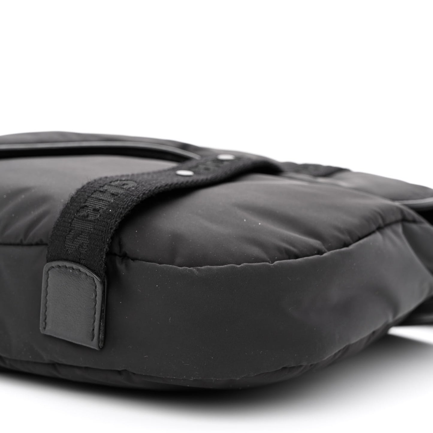 HOMME Nylon Saddle Messenger Bag Black