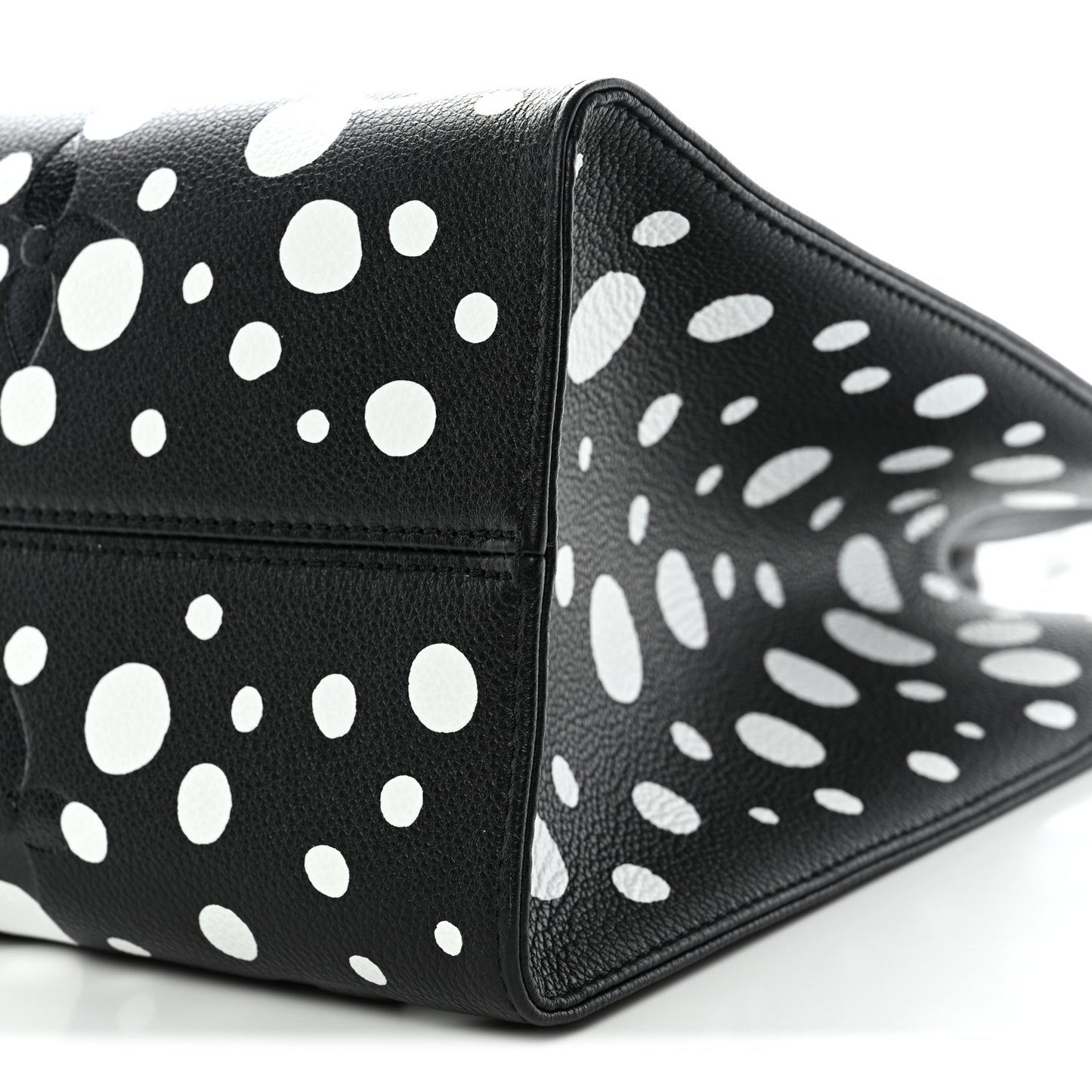 LV X YK Empreinte Monogram Giant Onthego MM Black