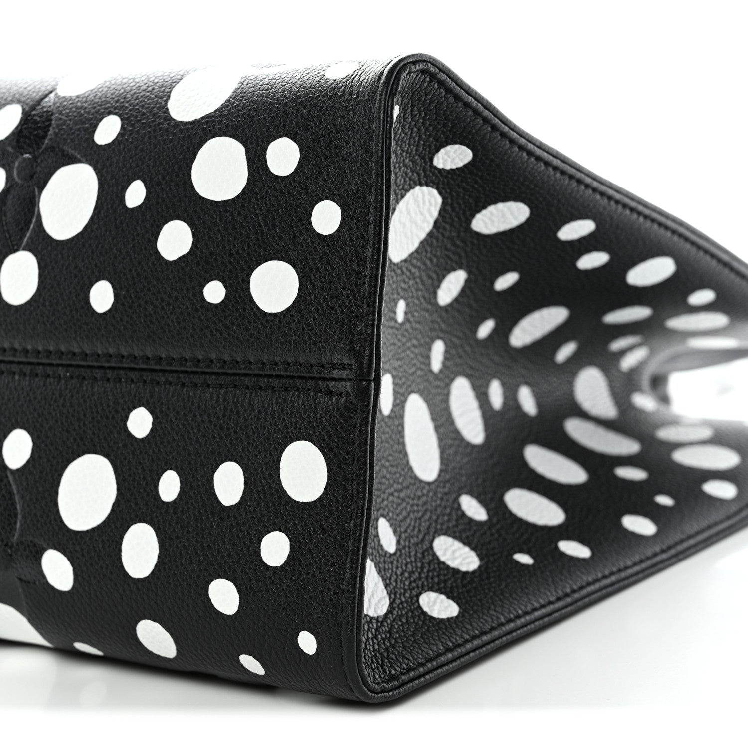 Louis Vuitton LV X YK Empreinte Monogram Giant Onthego MM Black 10 of 10