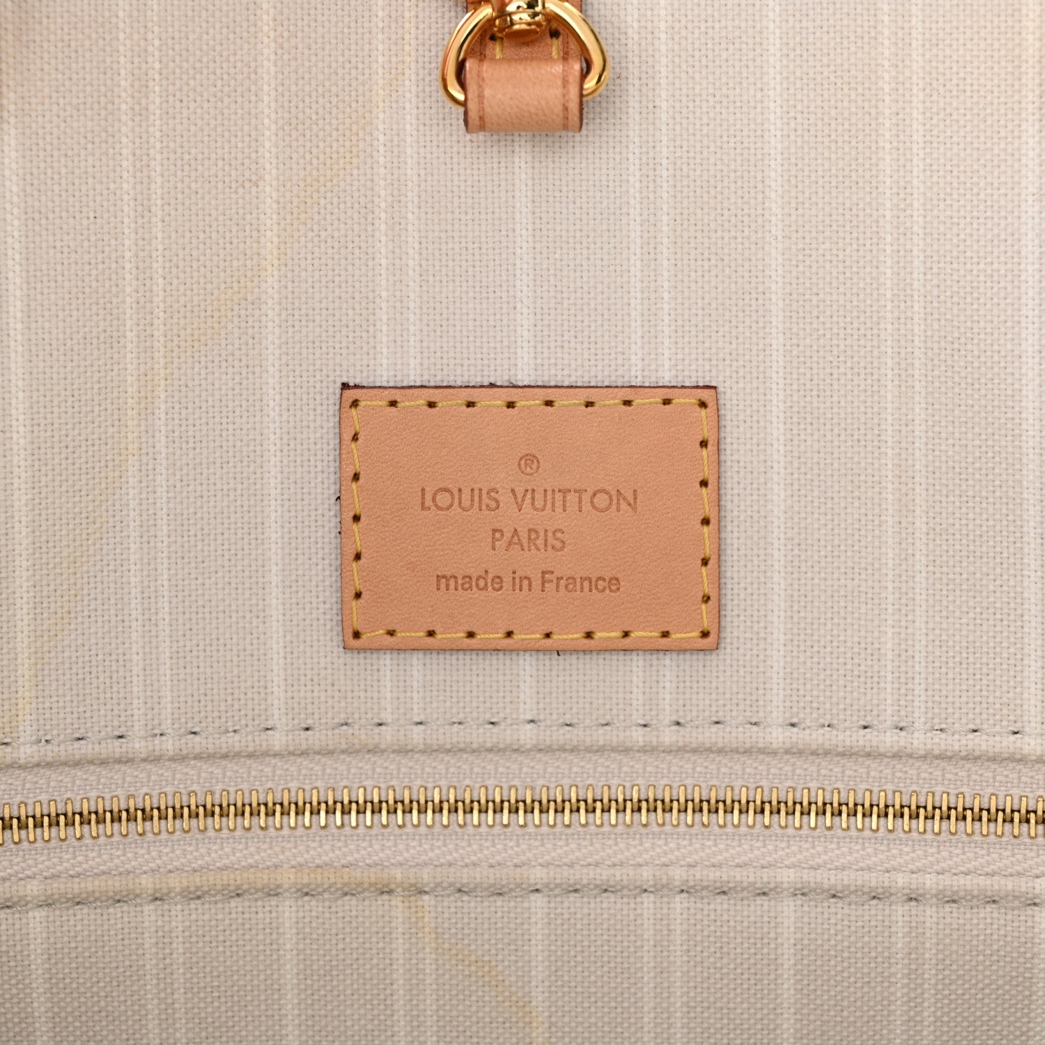 Louis Vuitton Monogram Giant By The Pool OnTheGo GM Brume 6 of 14