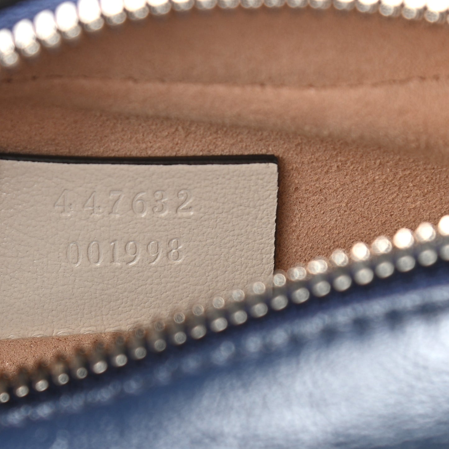 Vintage Effect Calfskin Matelasse Diagonal Small Torchon GG Marmont Chain Shoulder Bag Blue Agata Mystic White