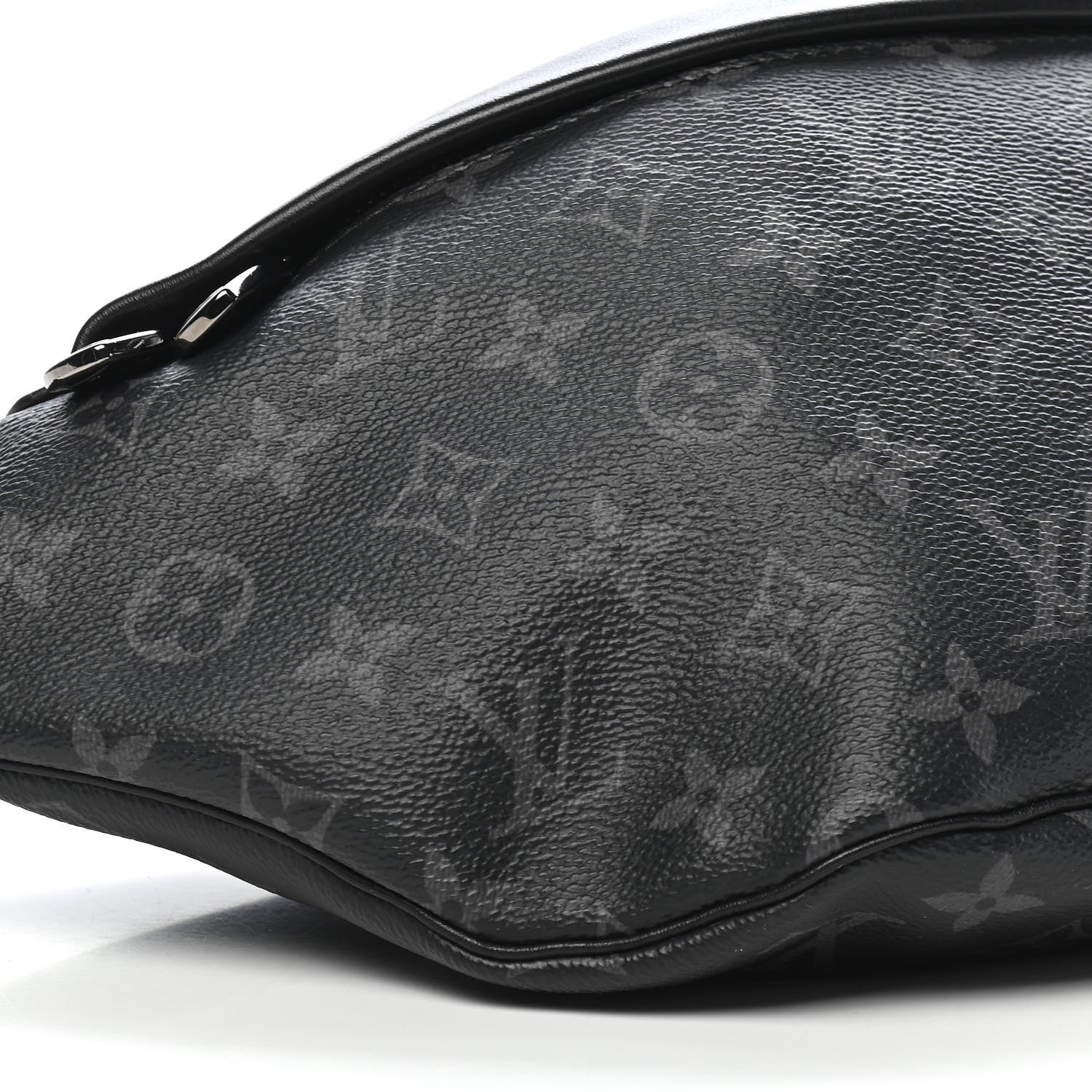 Louis Vuitton Monogram Eclipse Discovery Bumbag 7 of 8