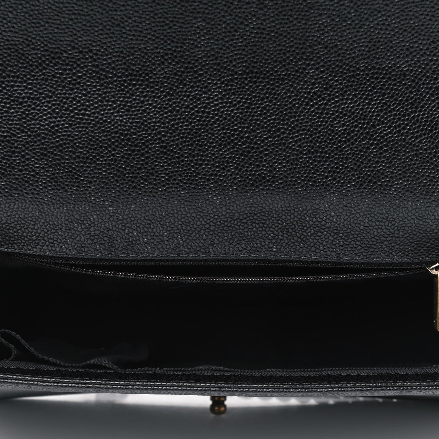 Caviar Quilted Large Boy Flap Black
