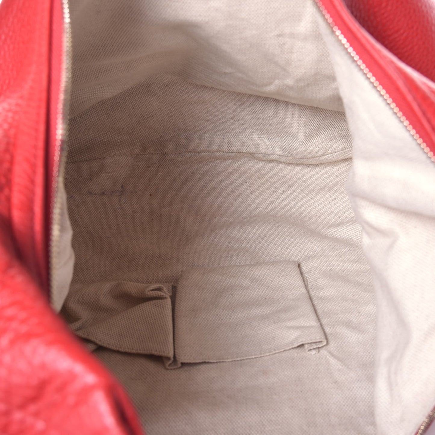 Pebbled Calfskin Large Soho Hobo Red
