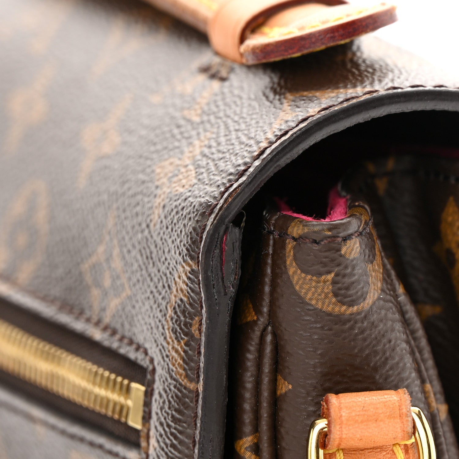 Louis Vuitton Monogram My World Tour Pochette Metis 12 of 17