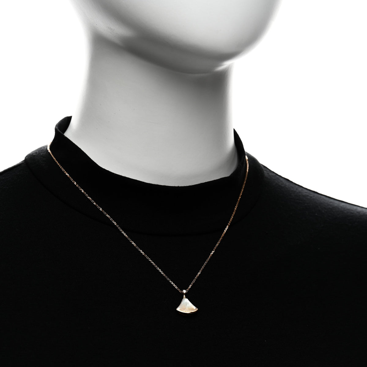 Bulgari 18K Yellow Gold Diamond Mother of Pearl Small Divas' Dream Pendant Necklace 2 of 7