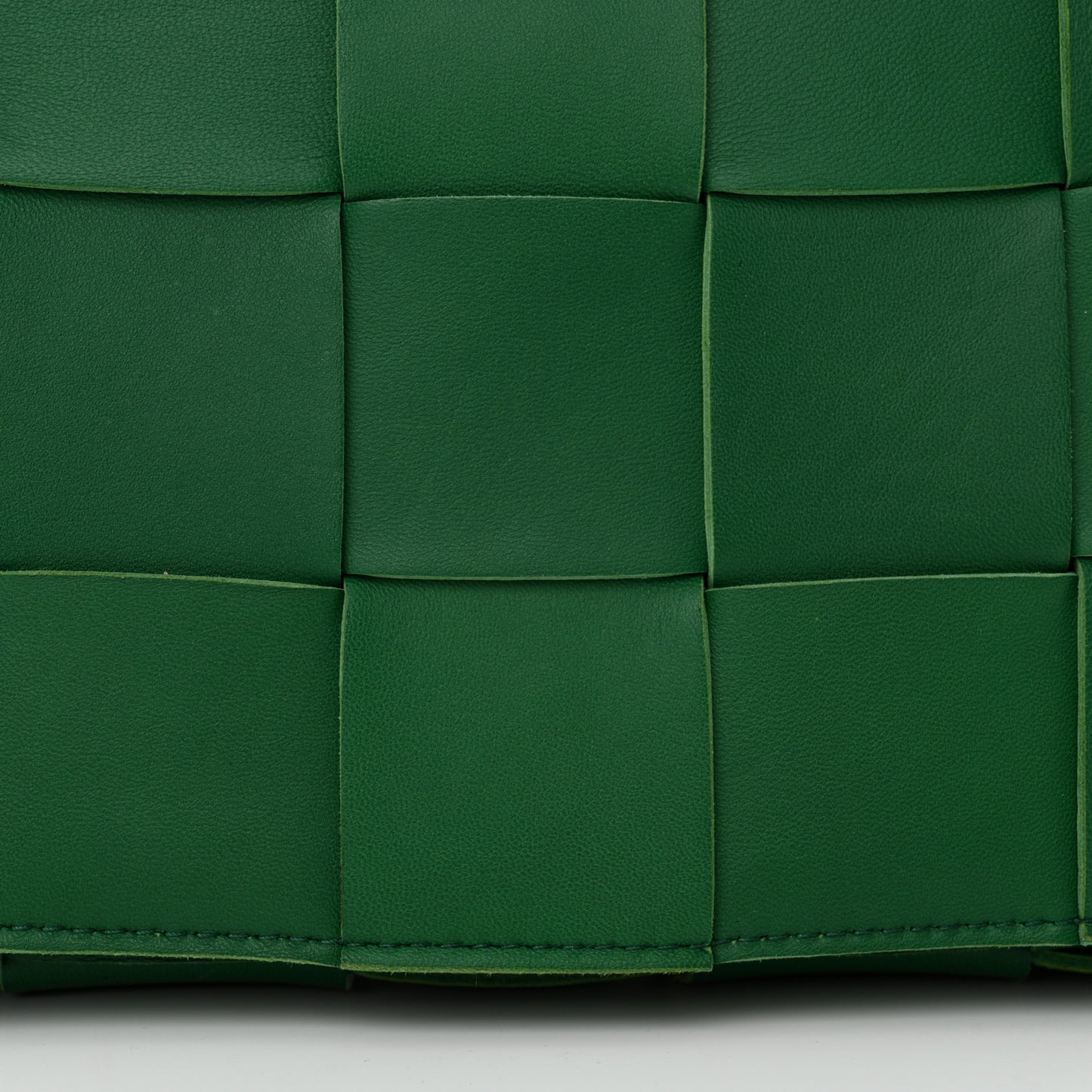 Lambskin Maxi Intrecciato Cassette Crossbody Bag Racing Green