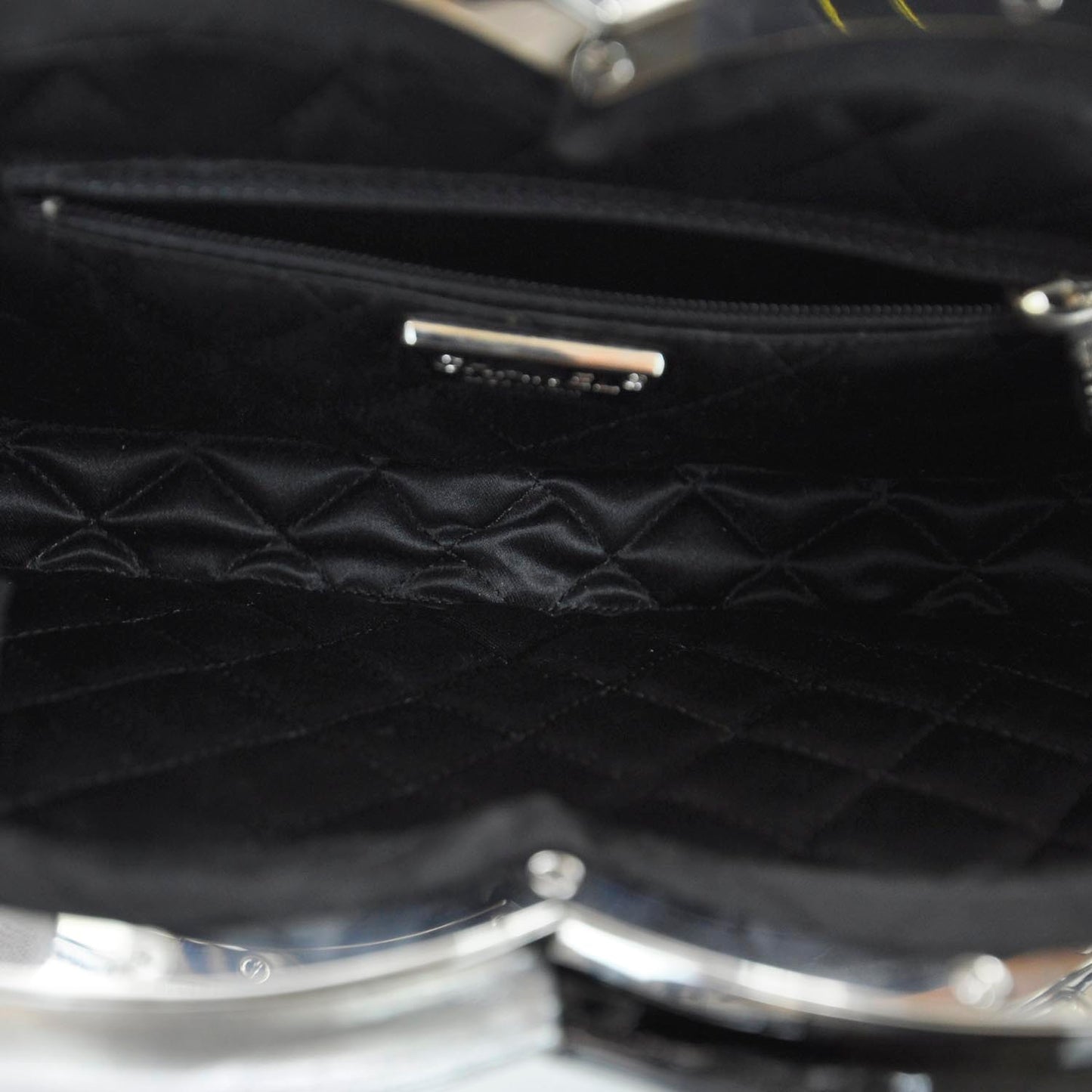 Patent Leather Kiss Lock Clutch Black Silver