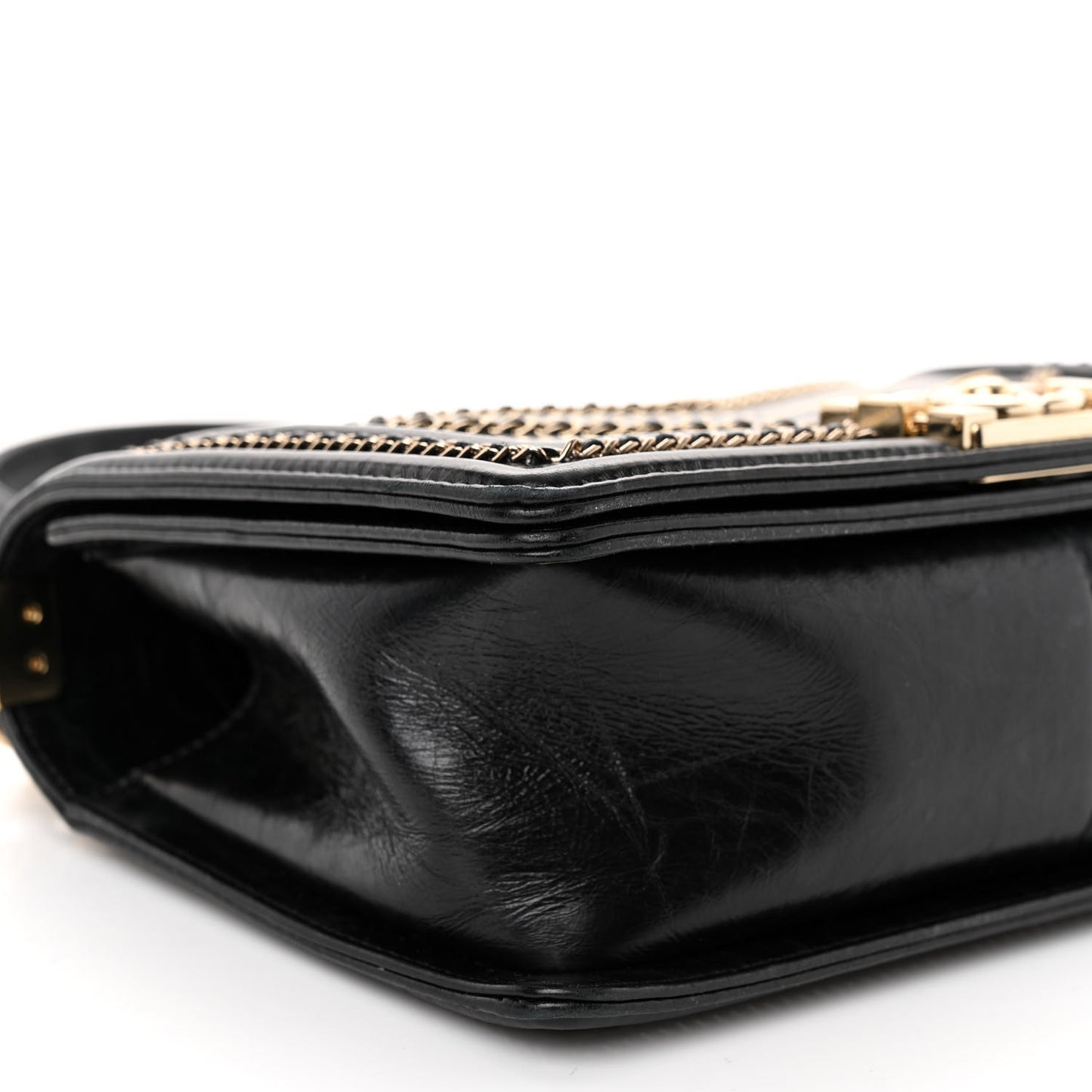 Crumpled Calfskin Chevron Chain Medium Boy Flap Black