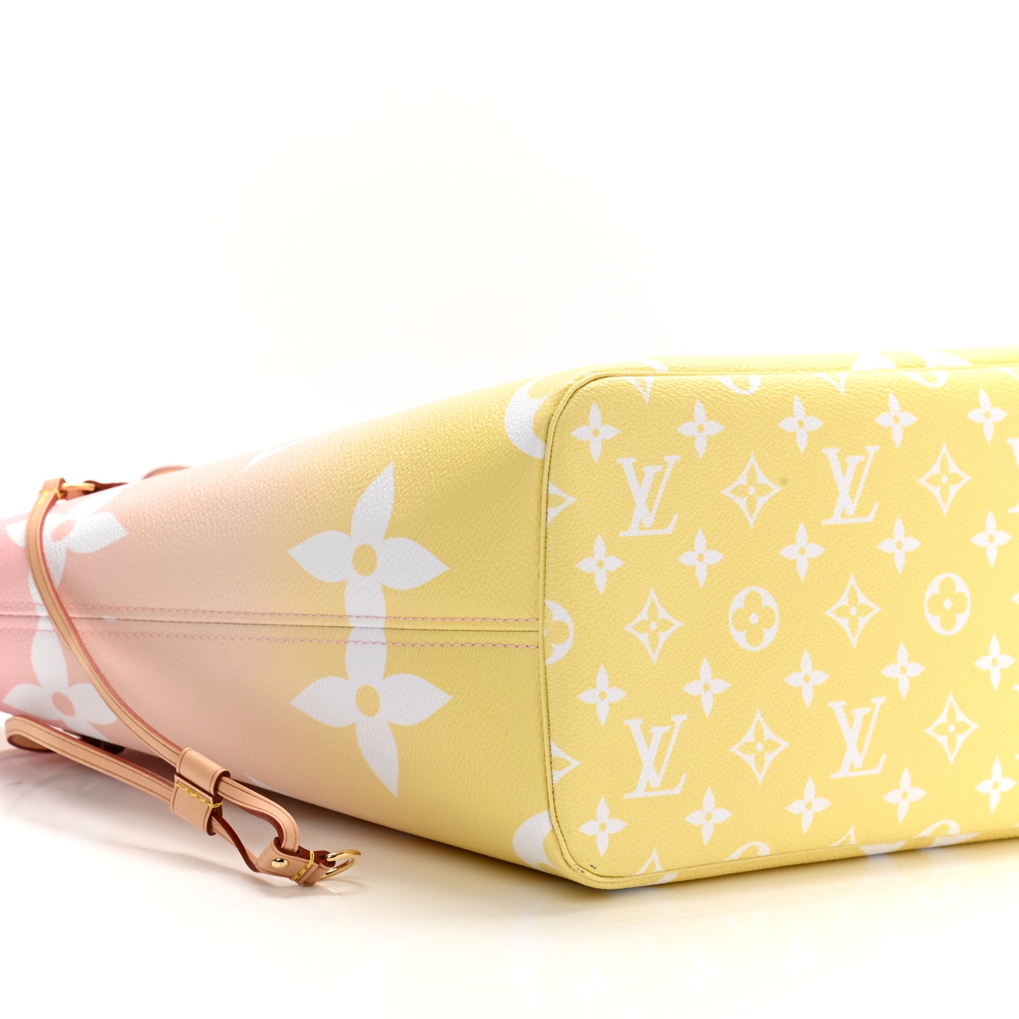 Monogram Giant By The Pool Neverfull MM Light Pink