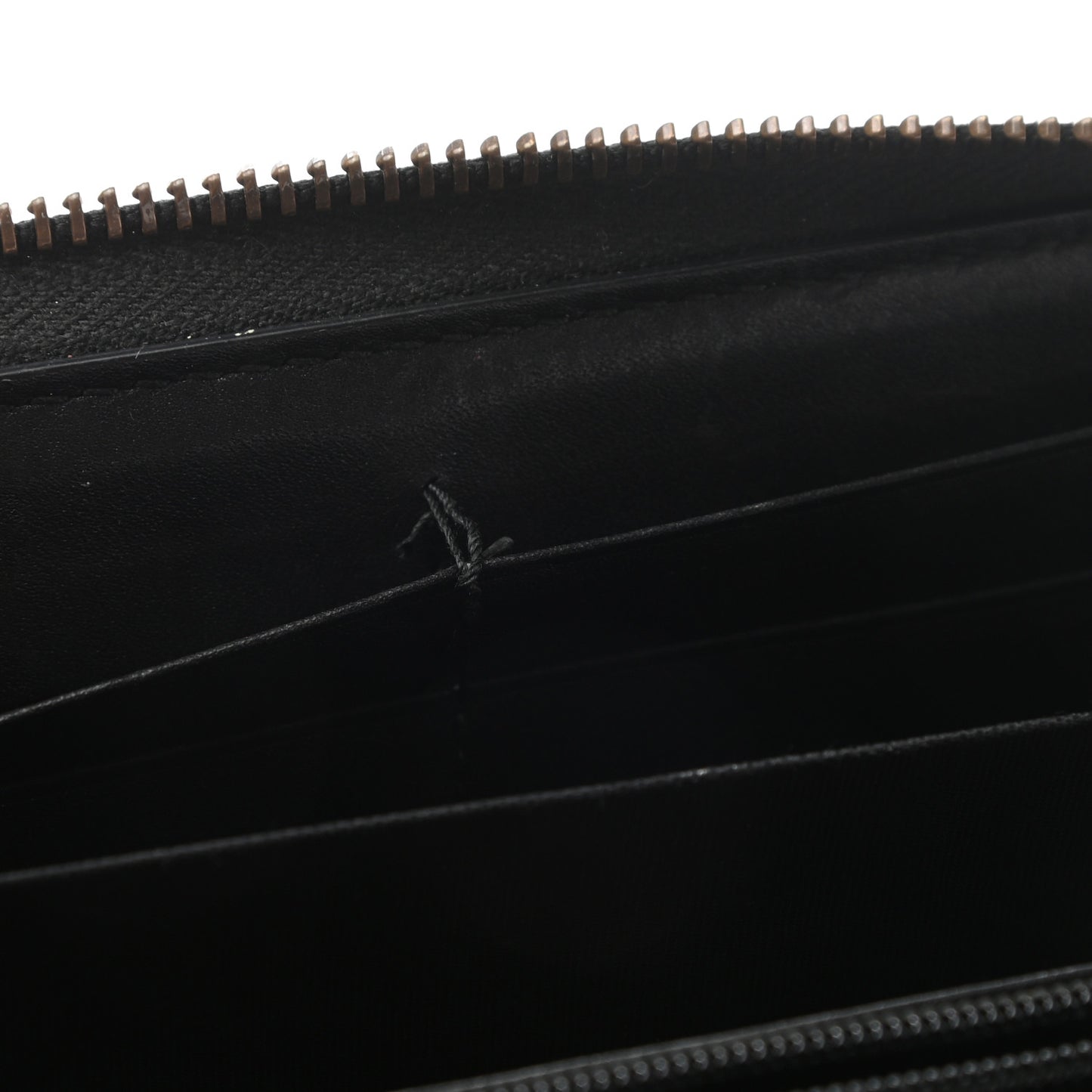 Calfskin Matelasse GG Marmont Zip Around Wallet Black