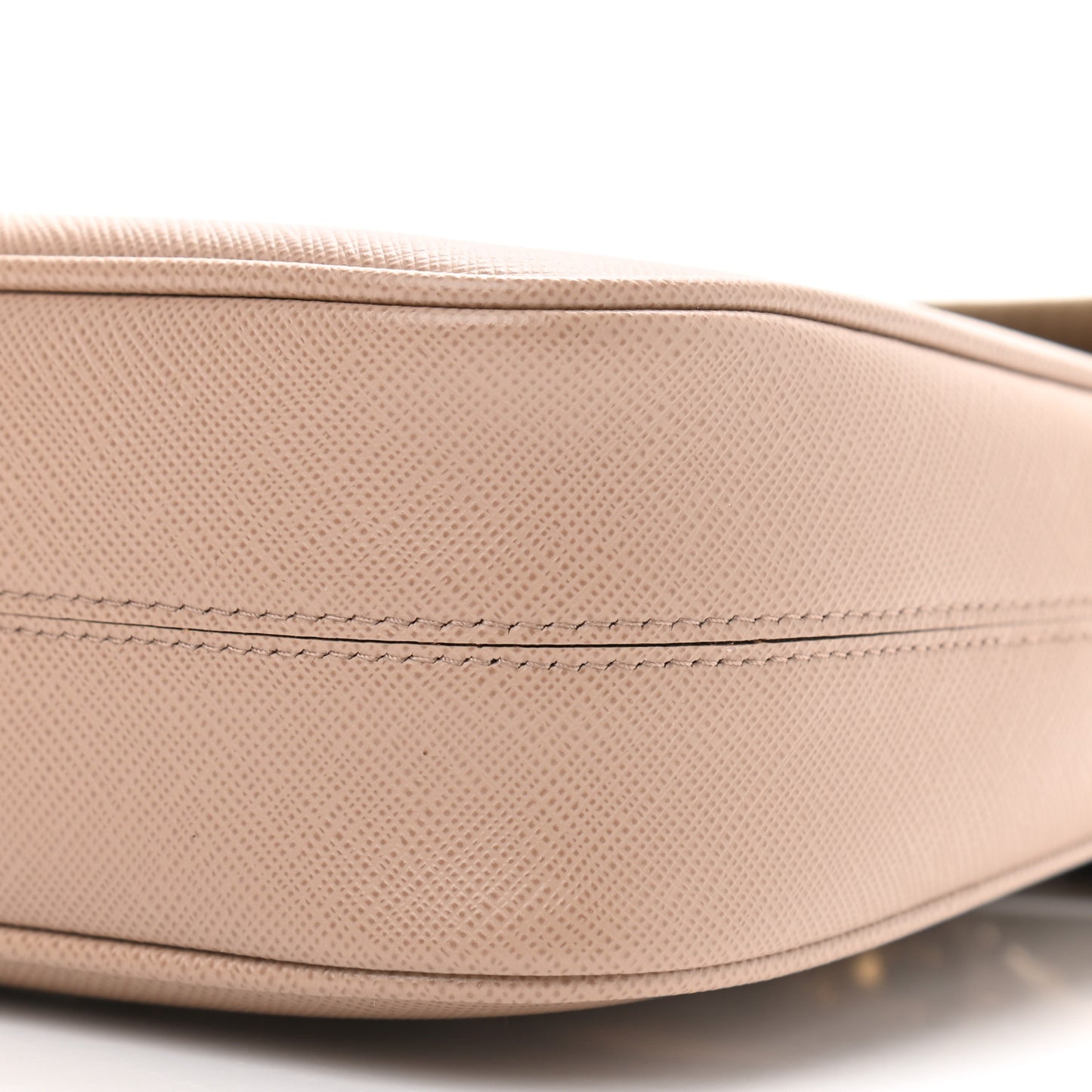 Saffiano Re-Edition 2005 Shoulder Bag Cammeo Beige