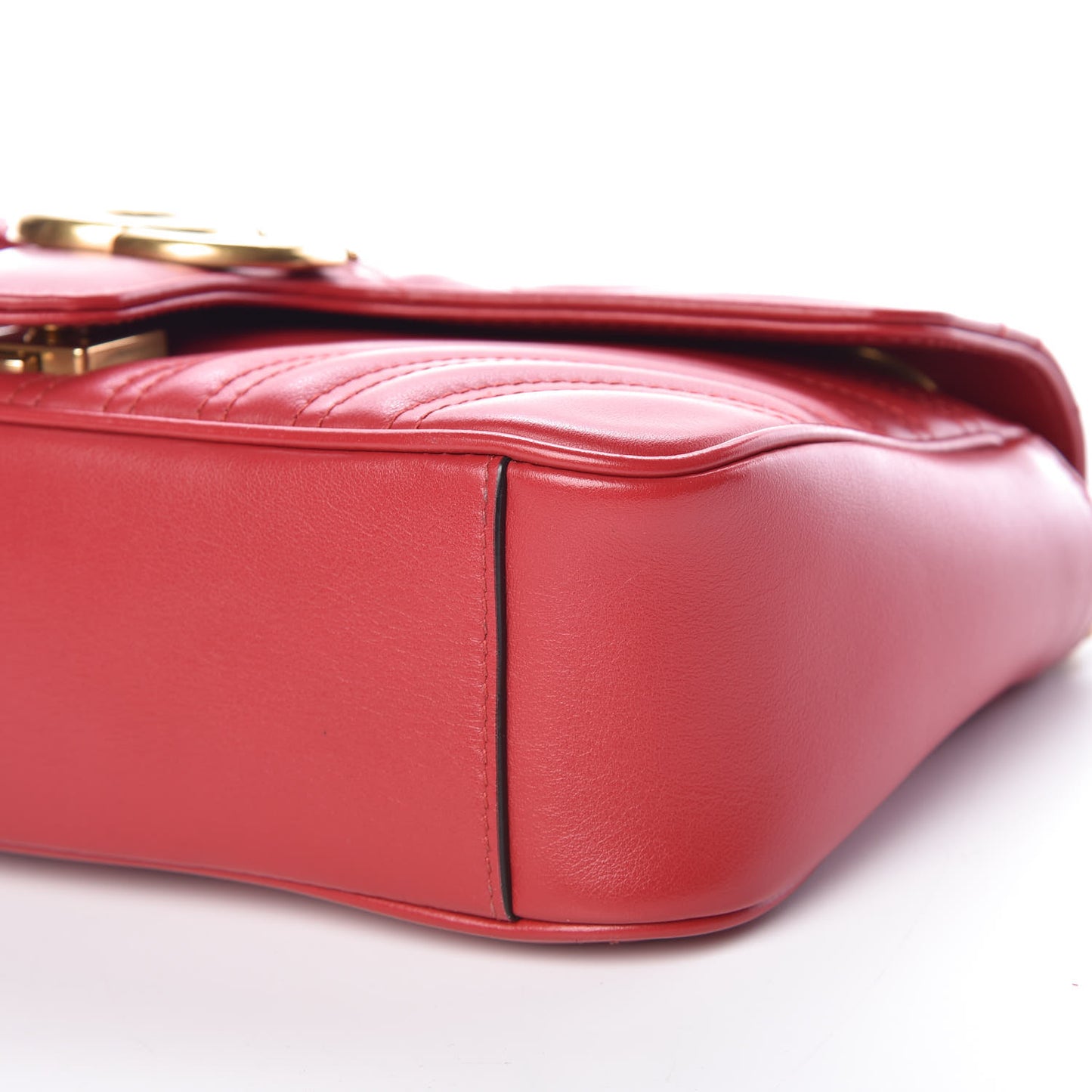 Calfskin Matelasse Small GG Marmont Shoulder Bag Hibiscus Red
