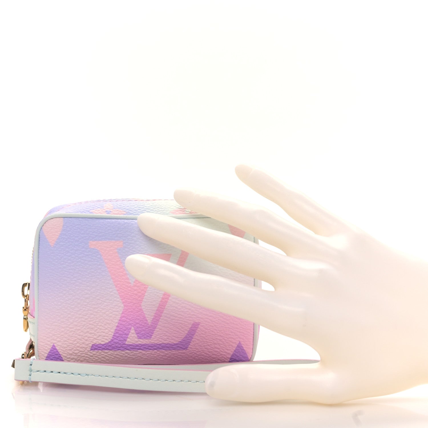 Louis Vuitton Monogram Giant Spring In The City Wapity Case Sunrise Pastel 2 of 8