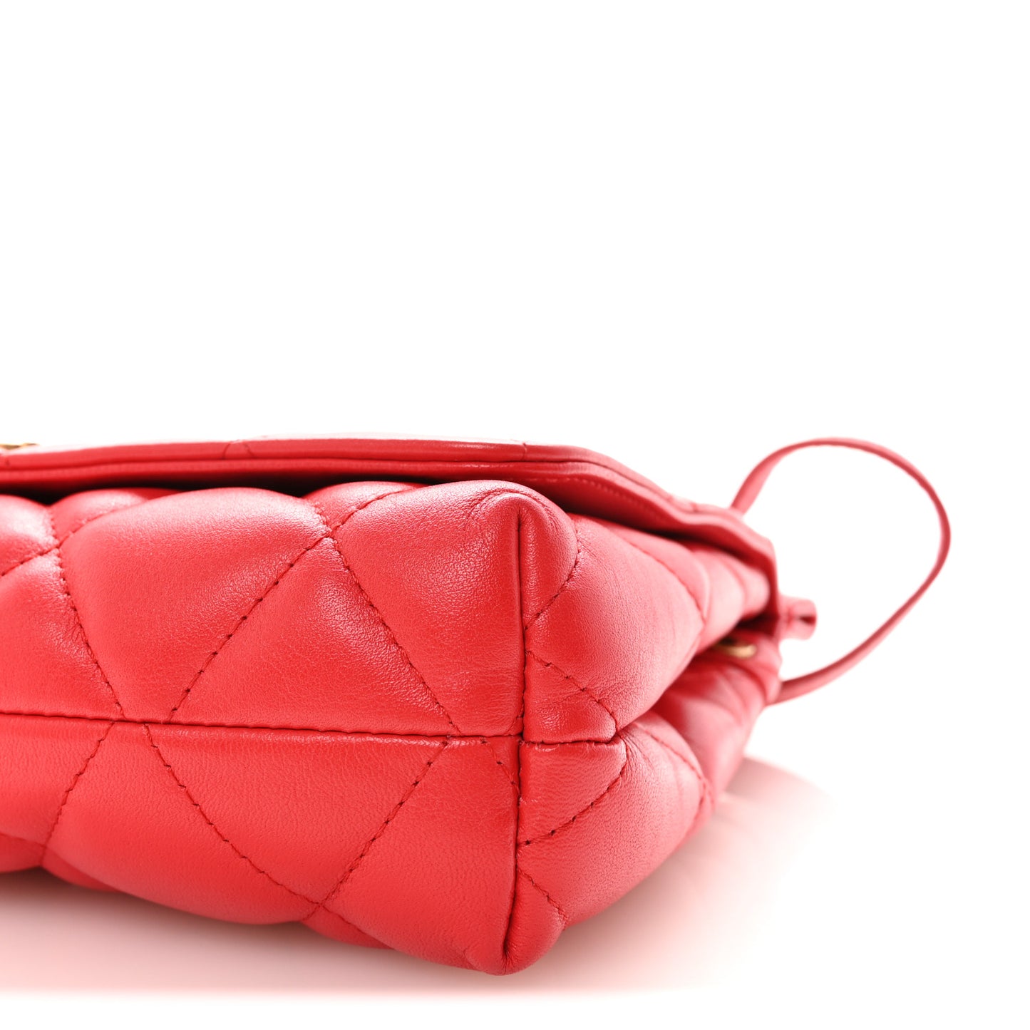 Nappa Calfskin Quilted Medium Touch B Shoulder Bag Bright Red