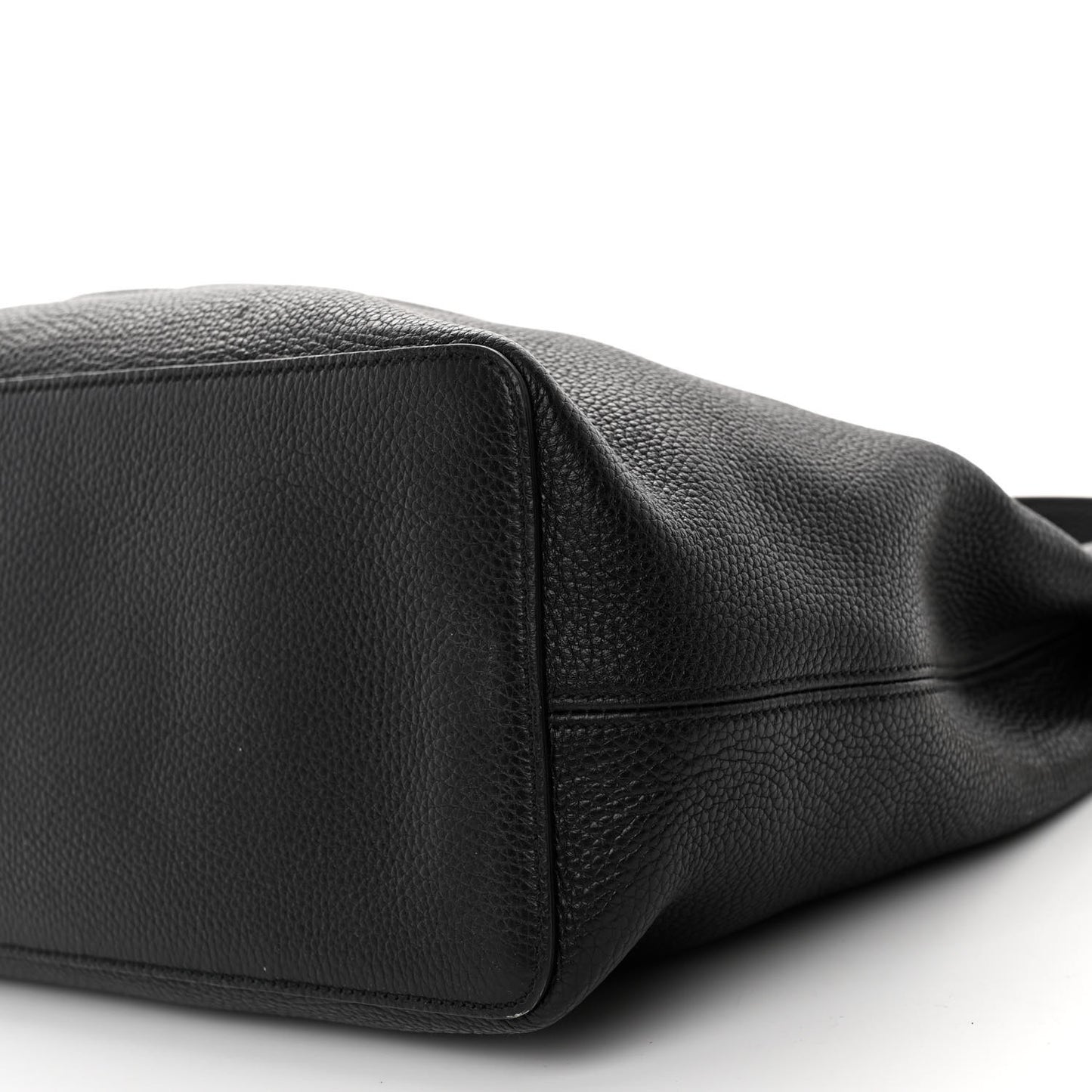 Pebbled Calfskin Large Soho Hobo Black