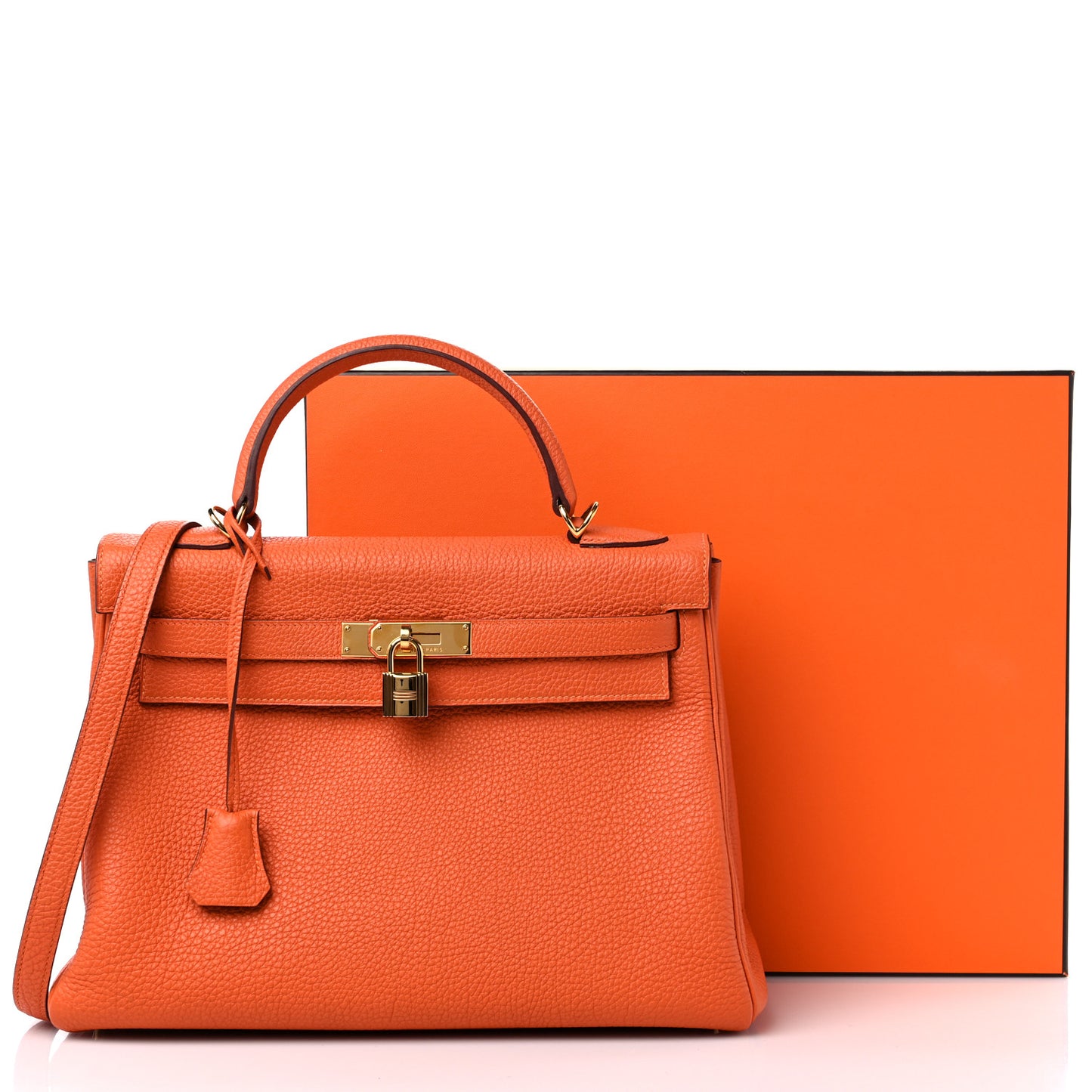 Togo Kelly Retourne 32 Orange