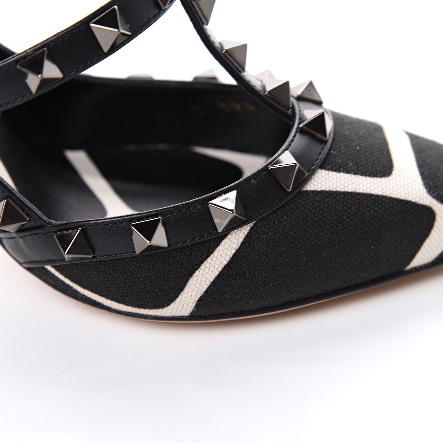 Valentino Garavani Canvas Giraffe Print Rockstud Ankle Strap Pumps 39 Black White 9 of 10