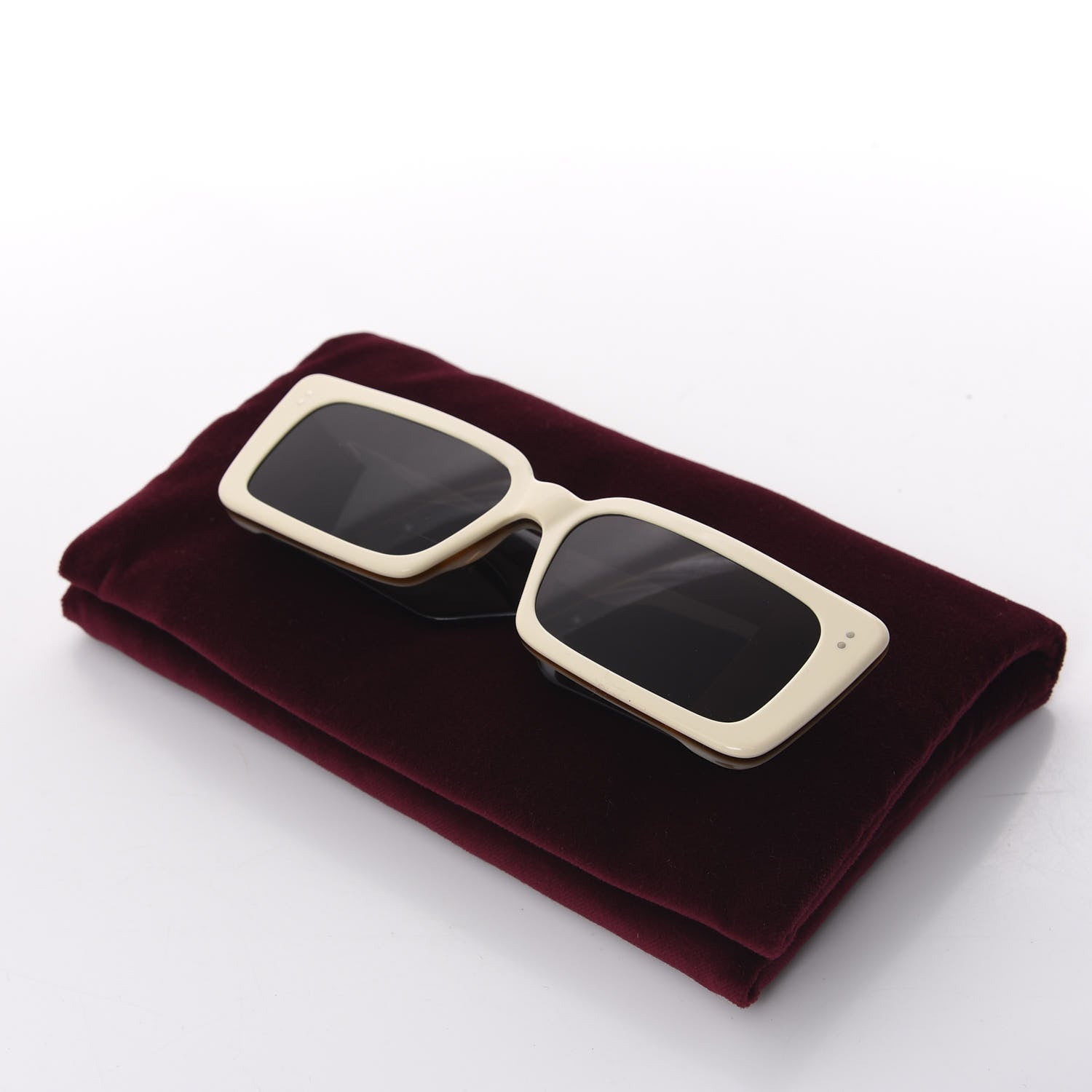 Gucci Acetate Rectangular Flap GG0543S Sunglasses White Black 10 of 10