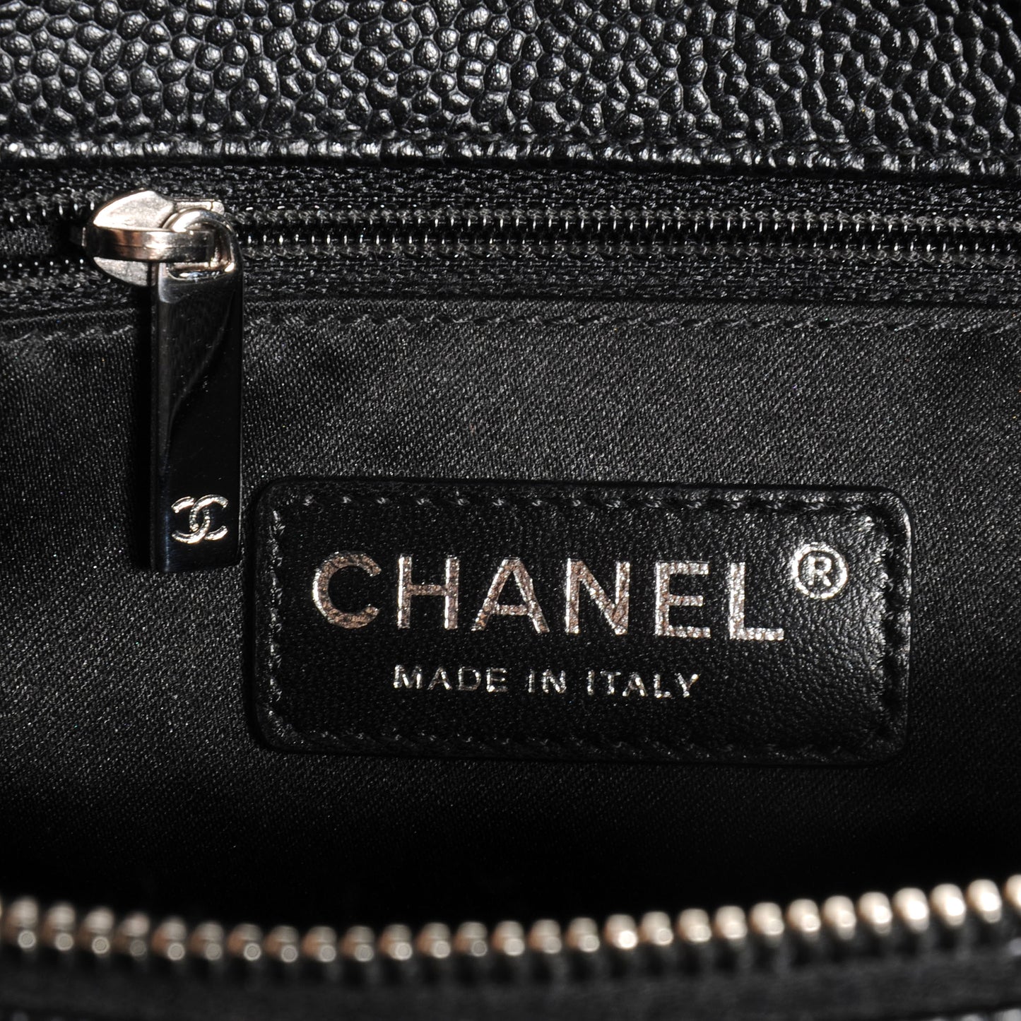 Caviar Grand Shopping Tote GST Black