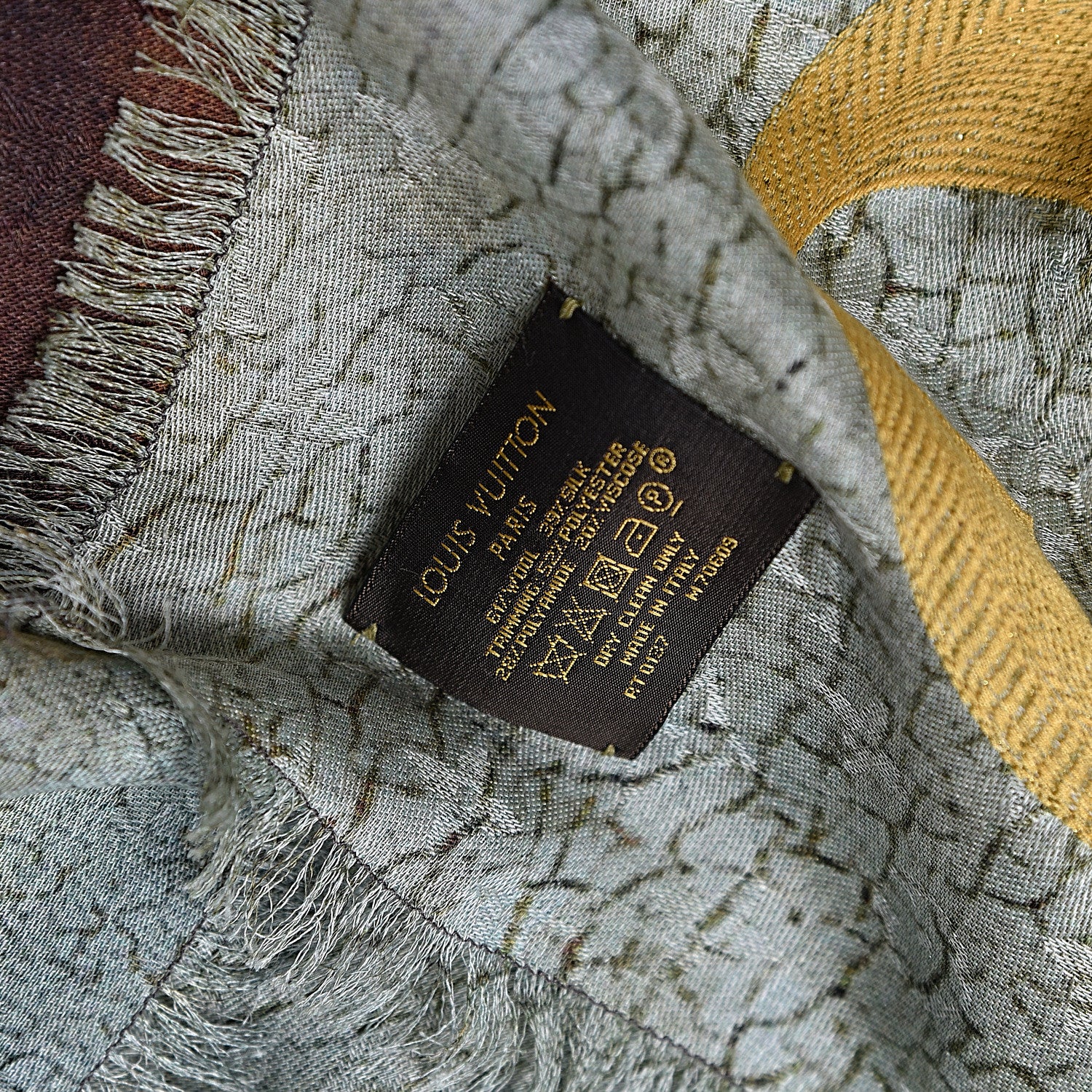 Louis Vuitton Silk Masters Da Vinci Shawl 6 of 6