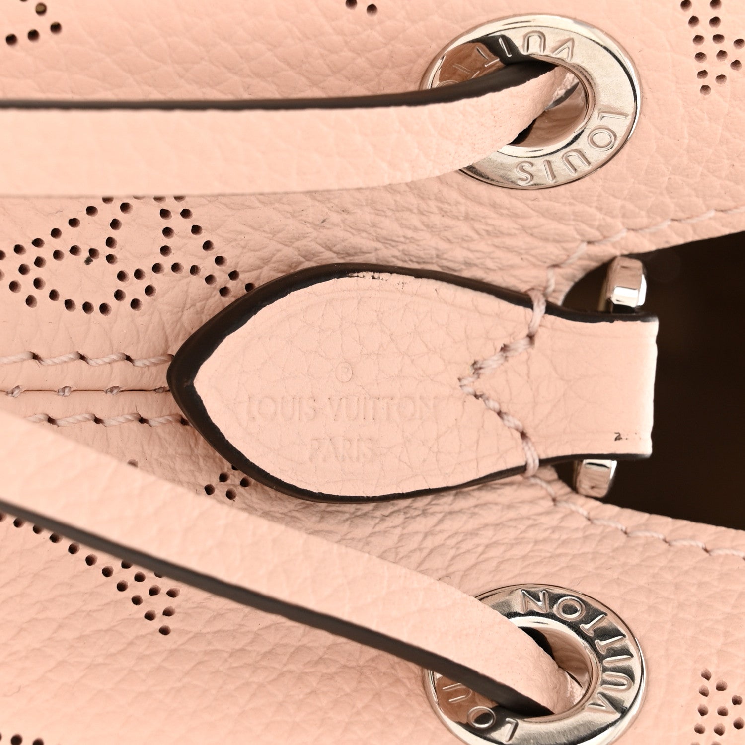 Louis Vuitton Mahina Bella Magnolia 7 of 12