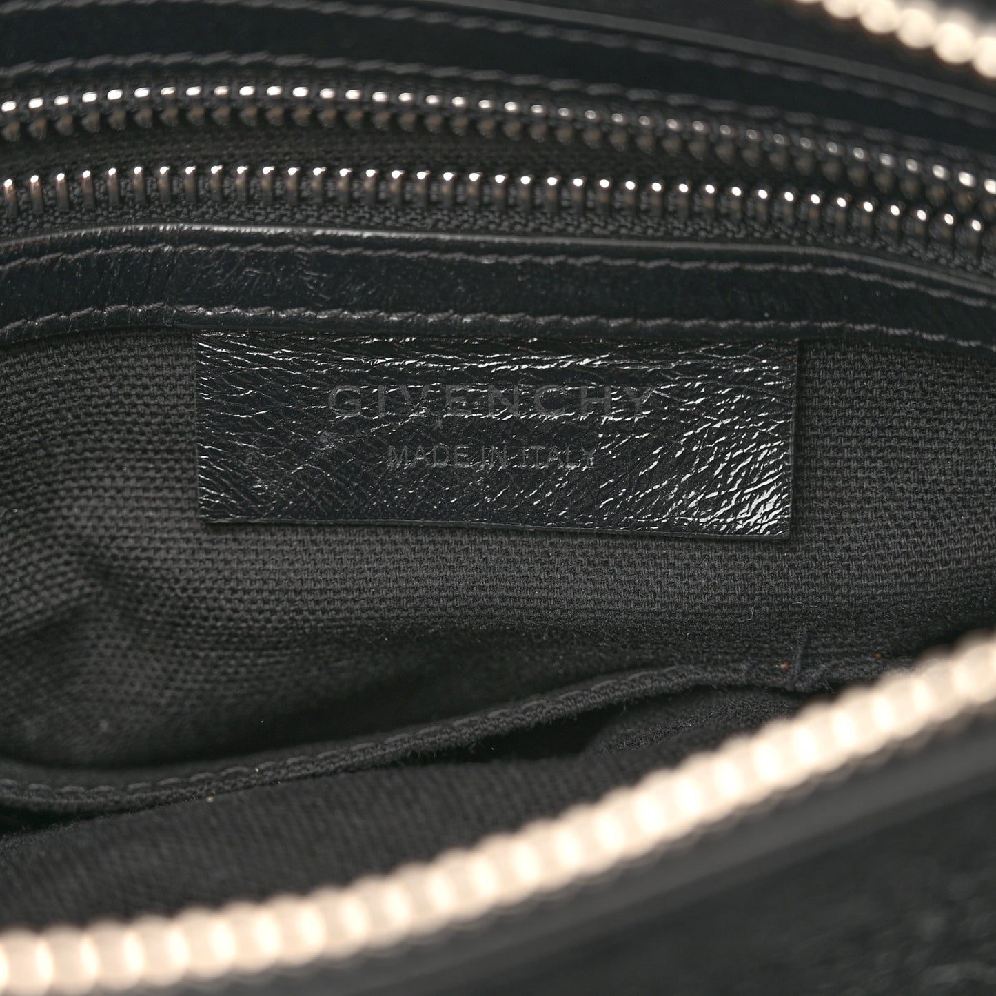 Crinkled Patent Small Pandora Black