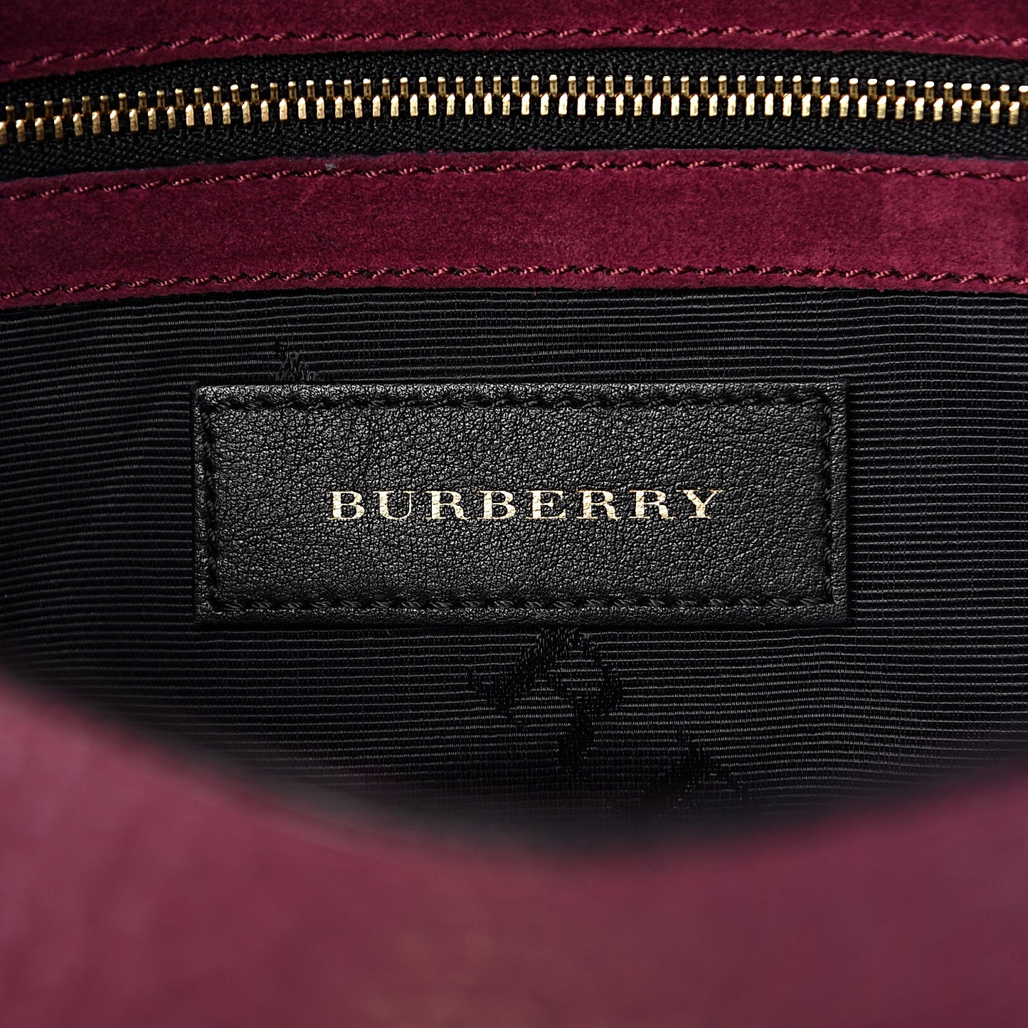 Signature Grain Medium Mildenhall Crossbody Bag Dark Plum