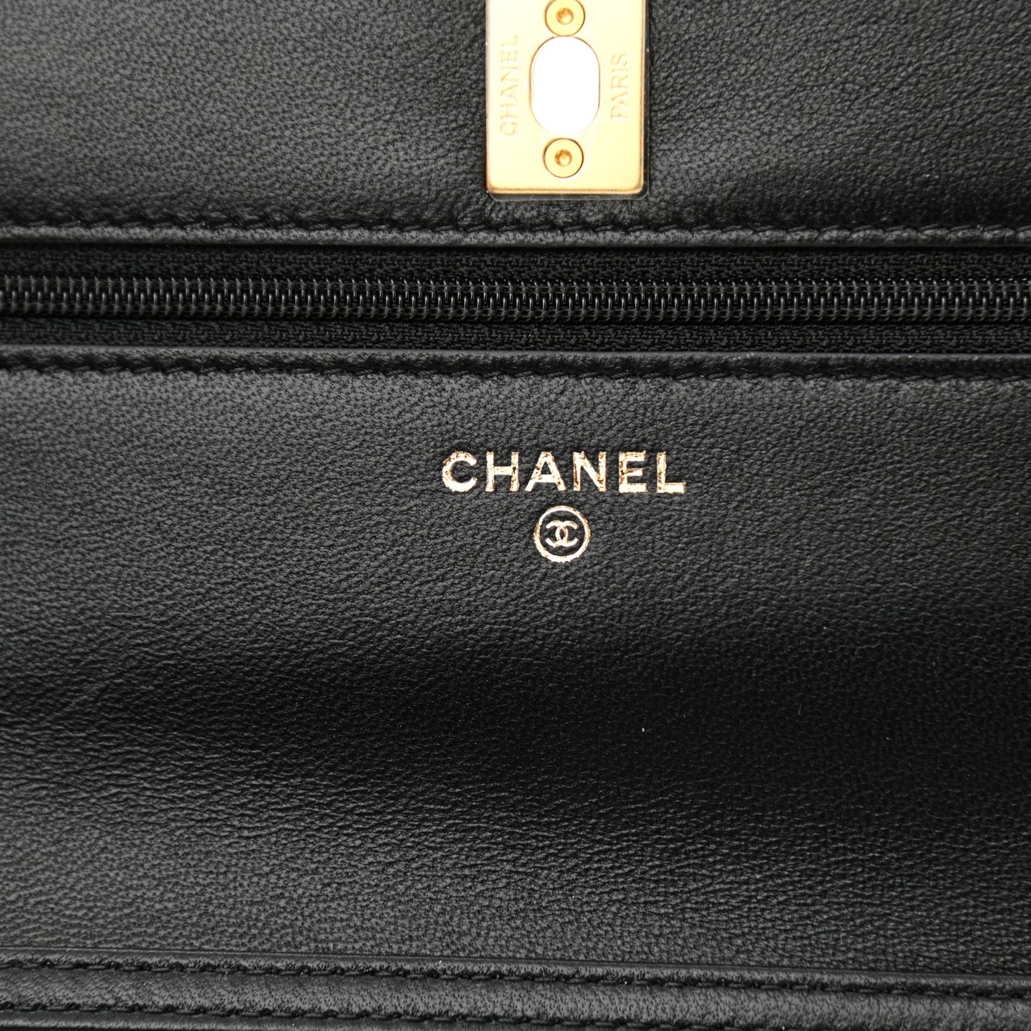 Lambskin Quilted CC Pearl Crush Wallet on Chain WOC Black