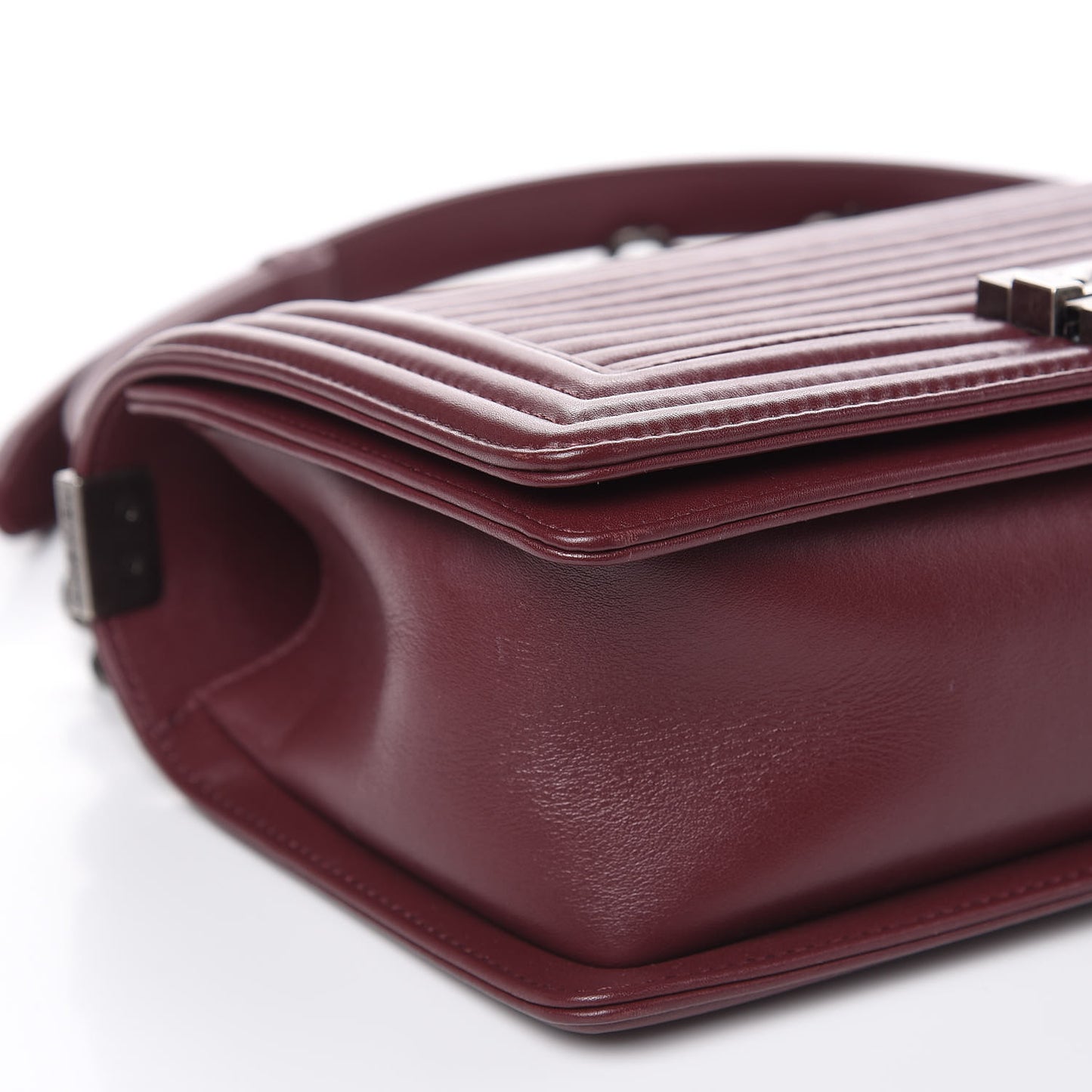 Calfskin Horizontal Quilted Medium Boy Flap Burgundy