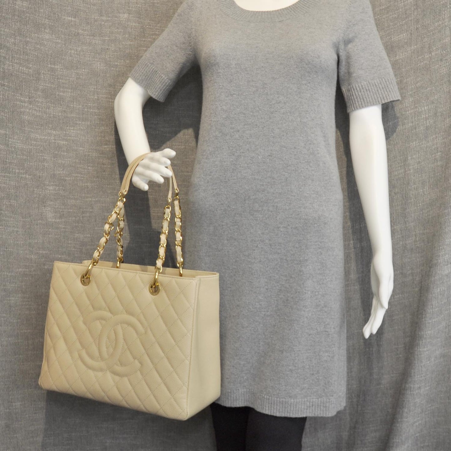 Caviar Grand Shopping Tote GST Beige Clair