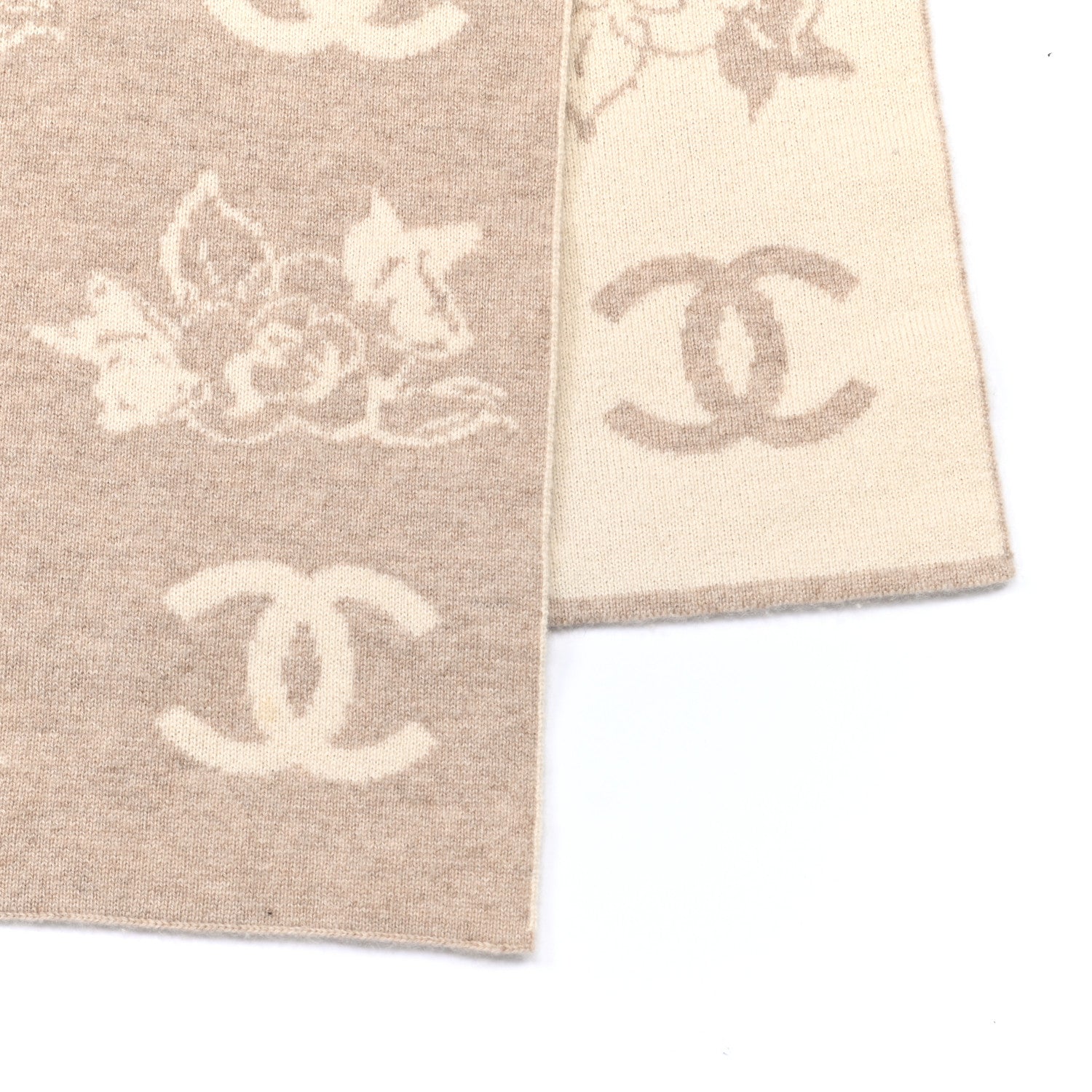 Chanel Cashmere CC Camelia Scarf Beige White 3 of 4