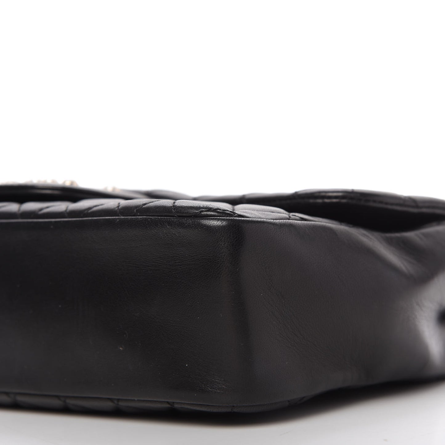 Lambskin Quilted Medium Westminster Pearl Flap Black