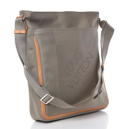 Louis Vuitton Damier Geant Compagnon Messenger Sable 3 of 16