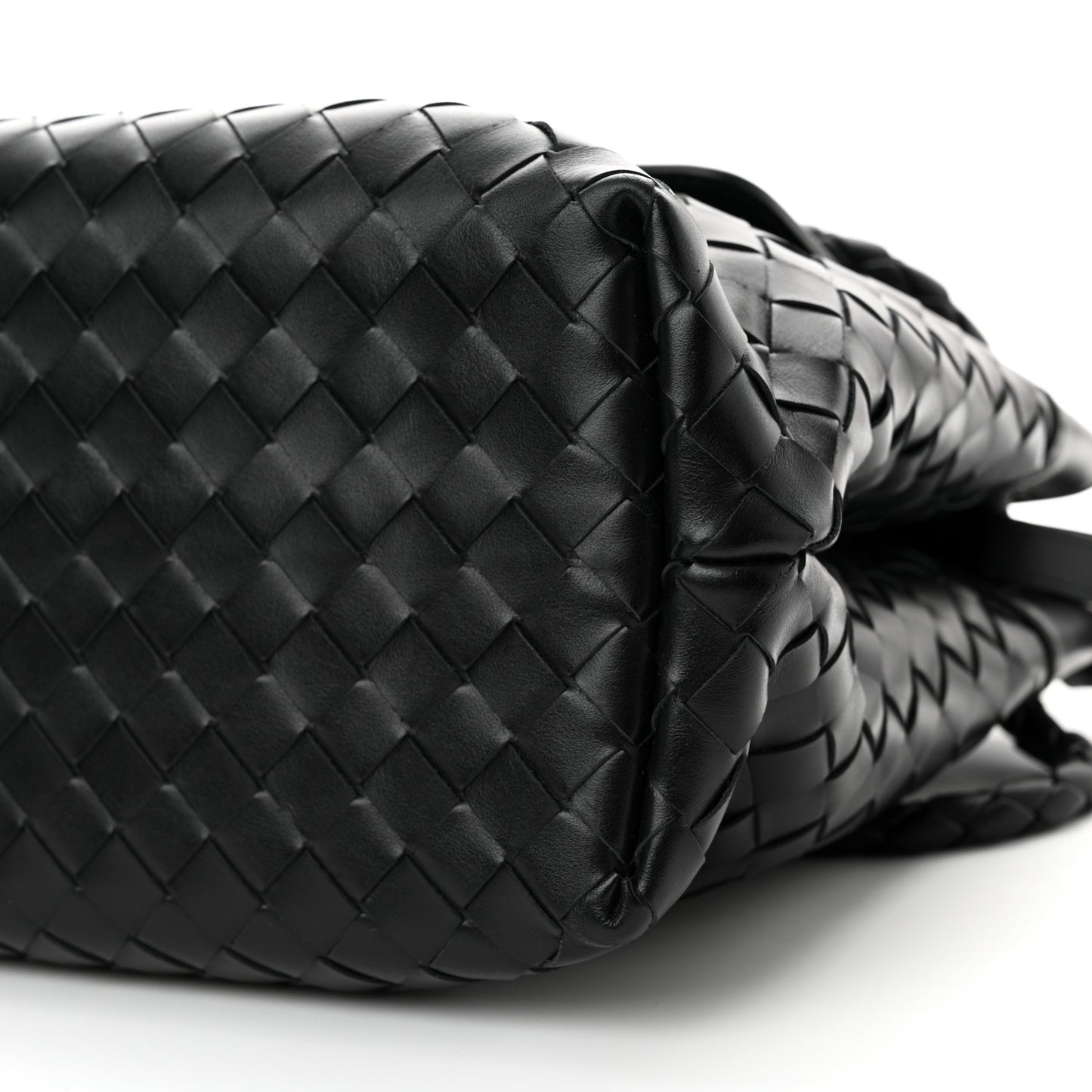 Calfskin Intrecciato Medium Andiamo Messenger Bag Black