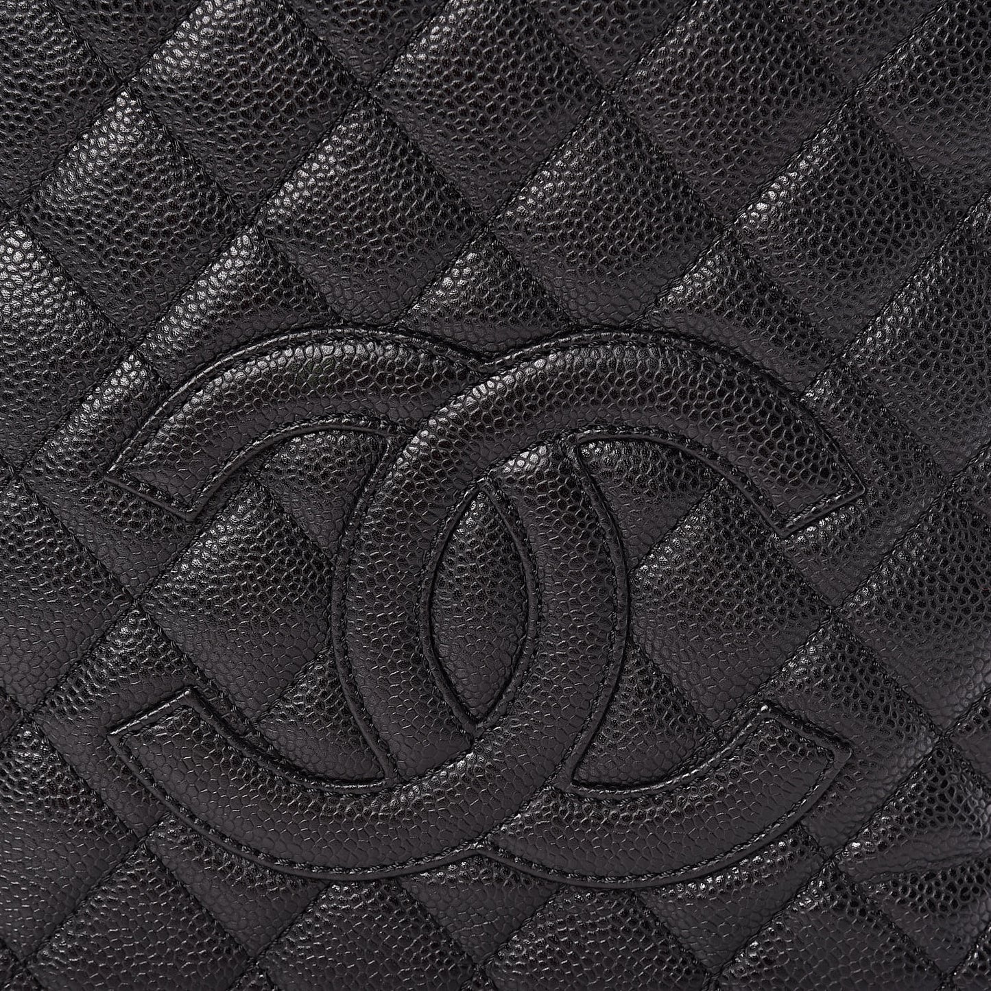 Caviar Quilted Petit Shopping Tote PST Black