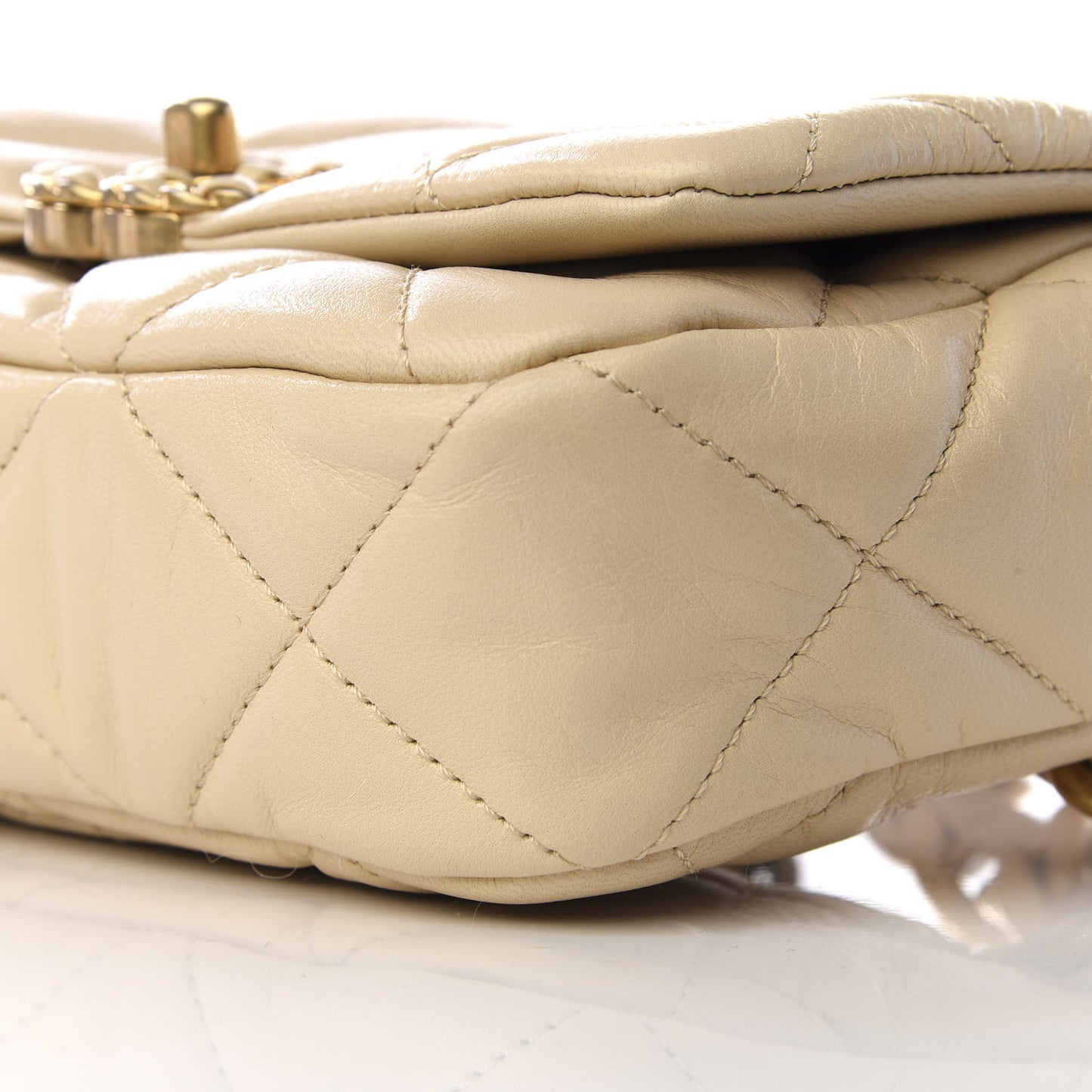 Lambskin Quilted 19 Waist Bag Light Beige