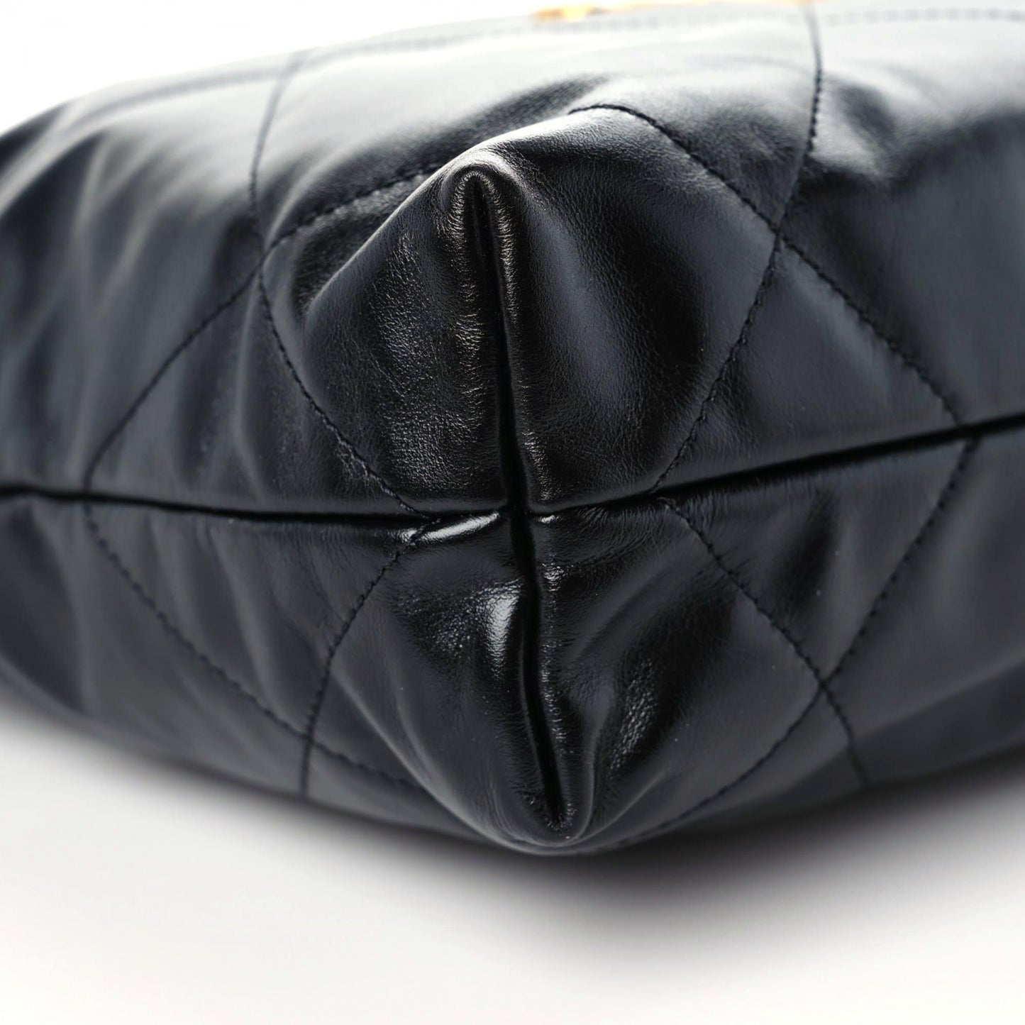 Shiny Calfskin Quilted Small Chanel 22 Black