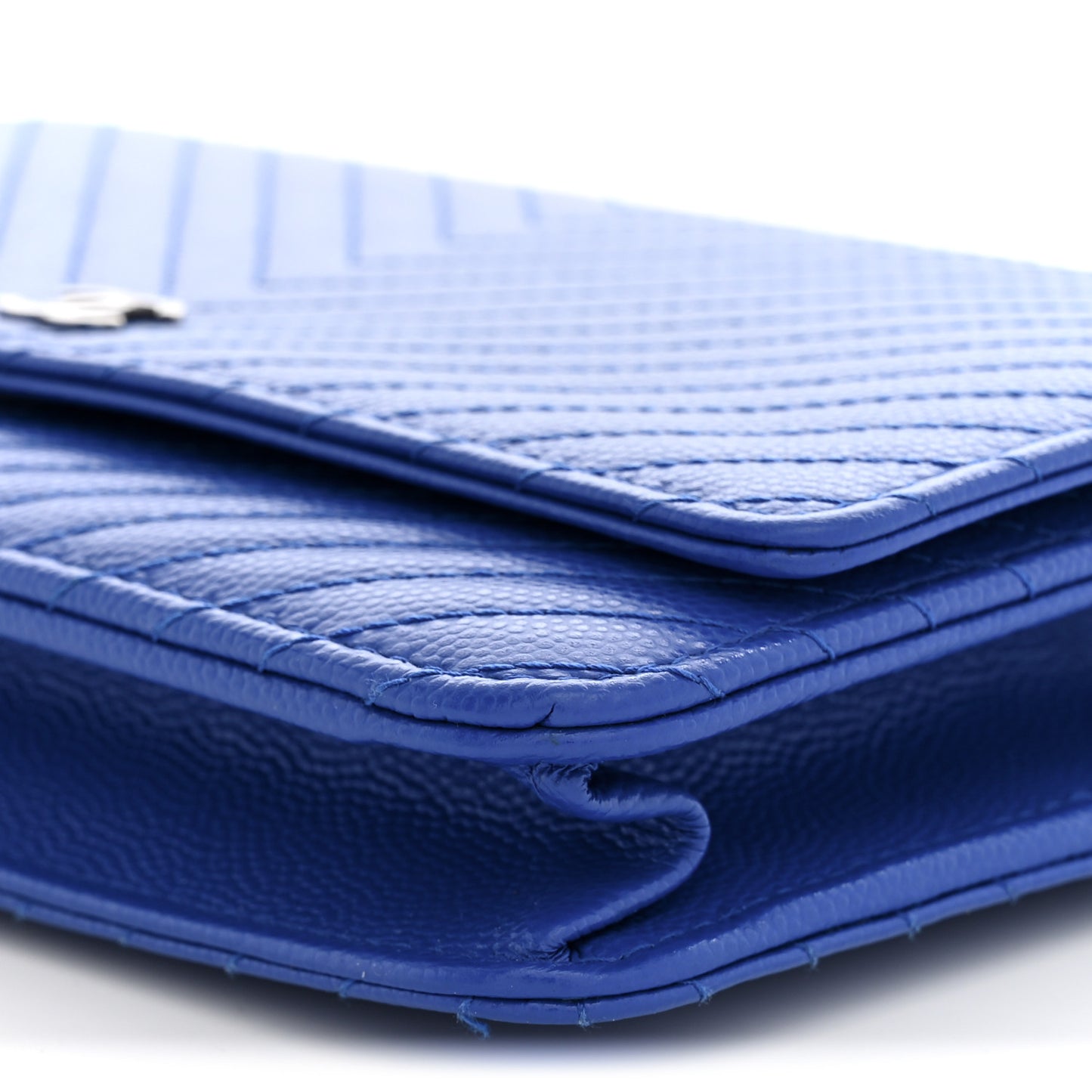 Caviar Chevron Quilted Wallet On Chain WOC Blue