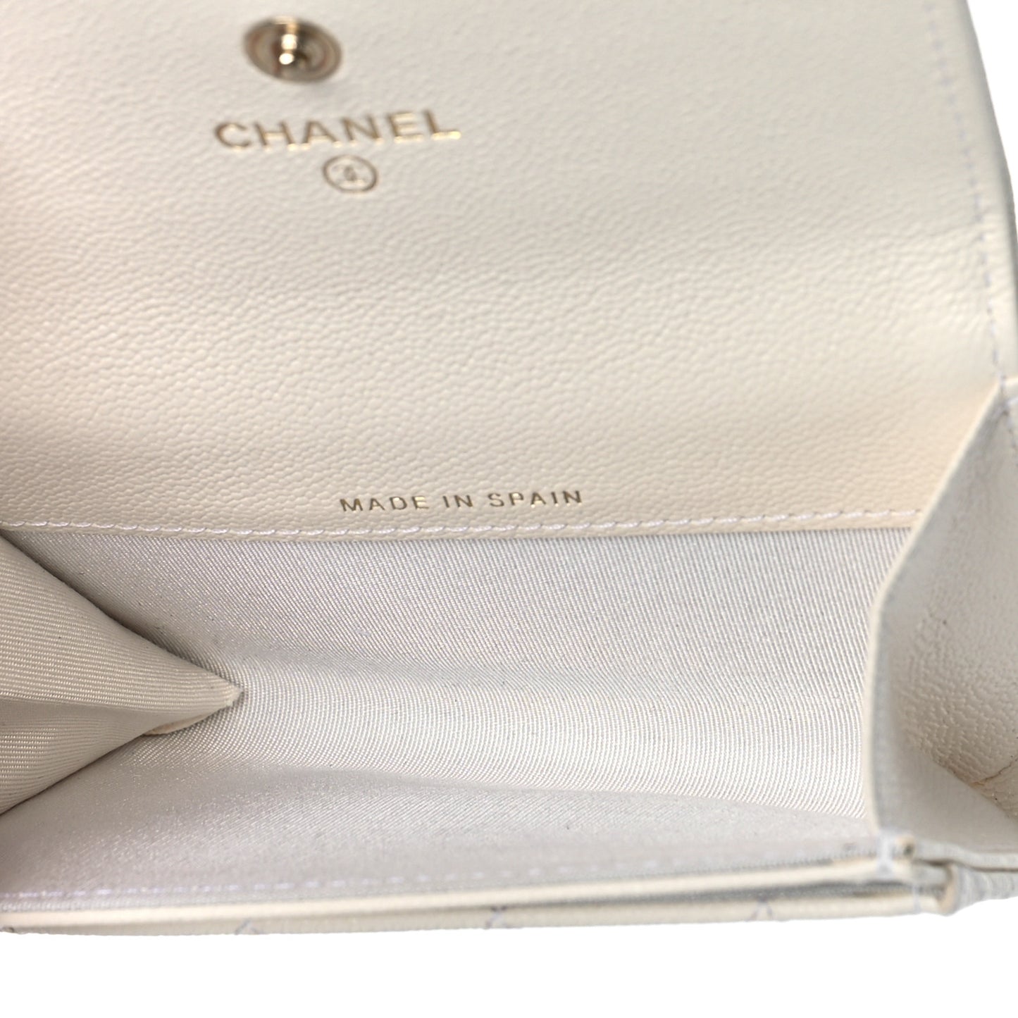 Caviar Quilted Boy Flap Card Holder White
