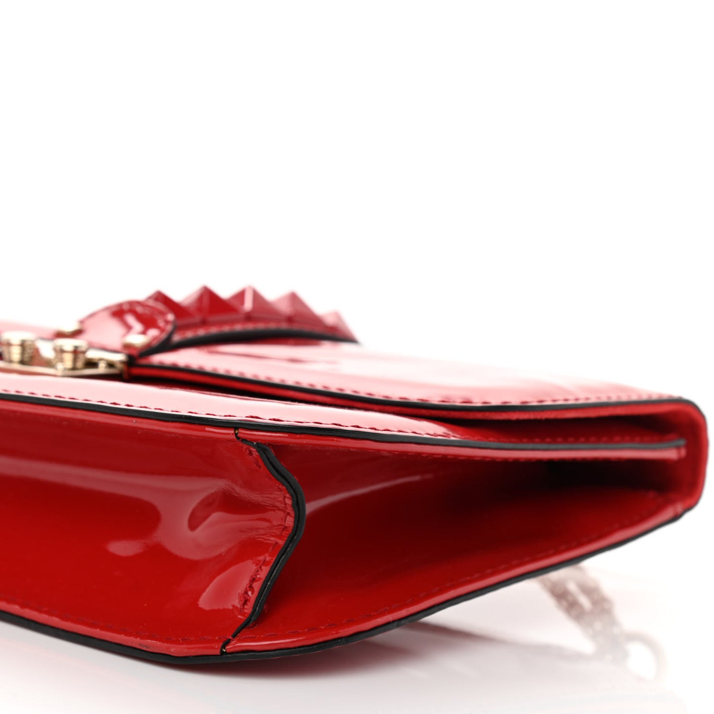 Patent Monochrome Medium Glam Lock Rockstud Flap Rosso Valentino