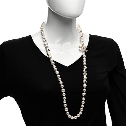 Chanel Pearl Crystal Long CC Logo Necklace Gold 2 of 5