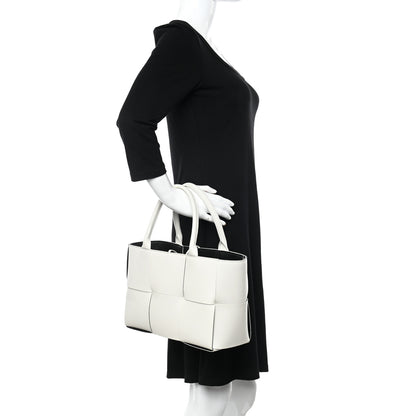 Bottega Veneta Nappa Maxi Intrecciato Medium Arco Tote Chalk Black 2 of 12