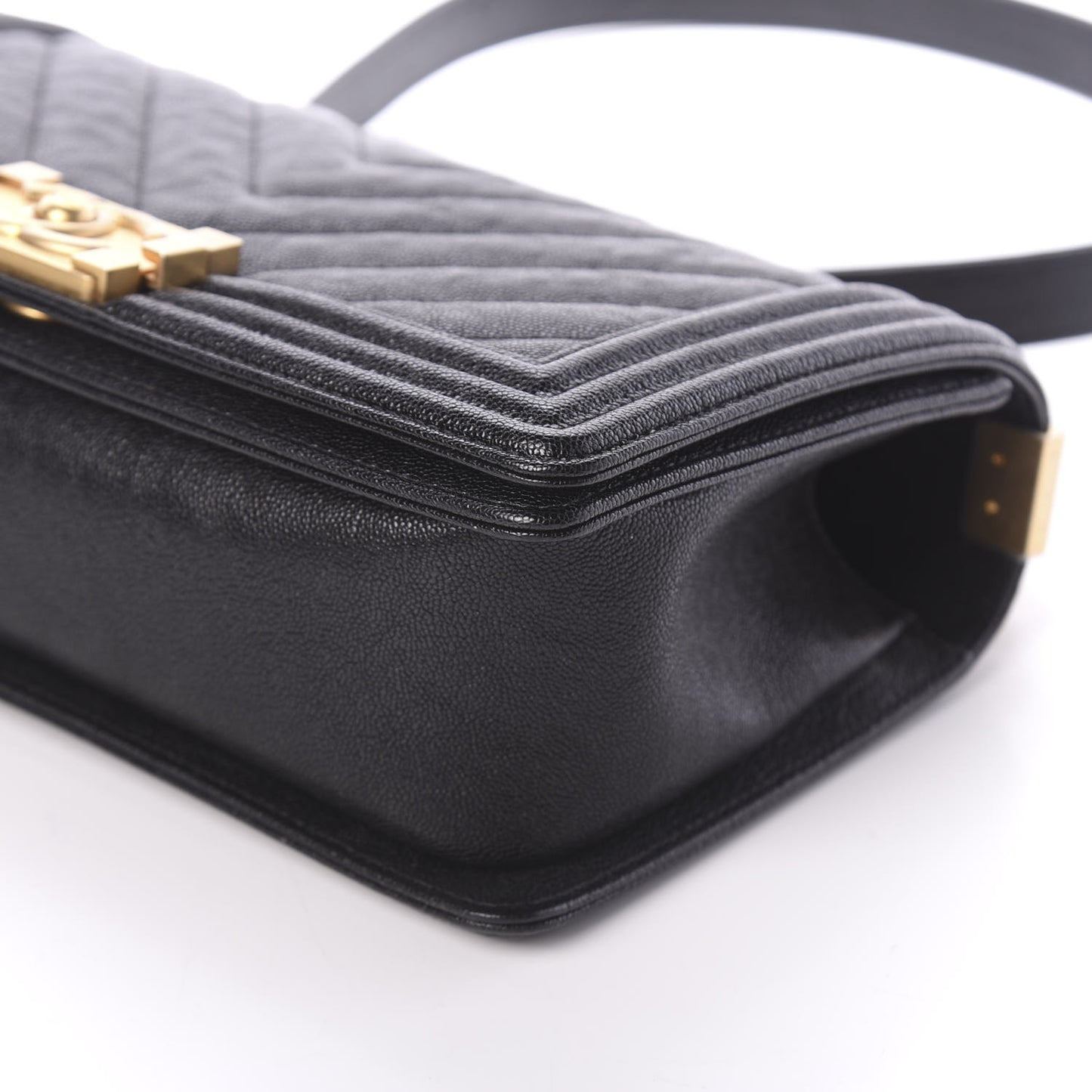 Caviar Chevron Quilted Medium Boy Flap Black