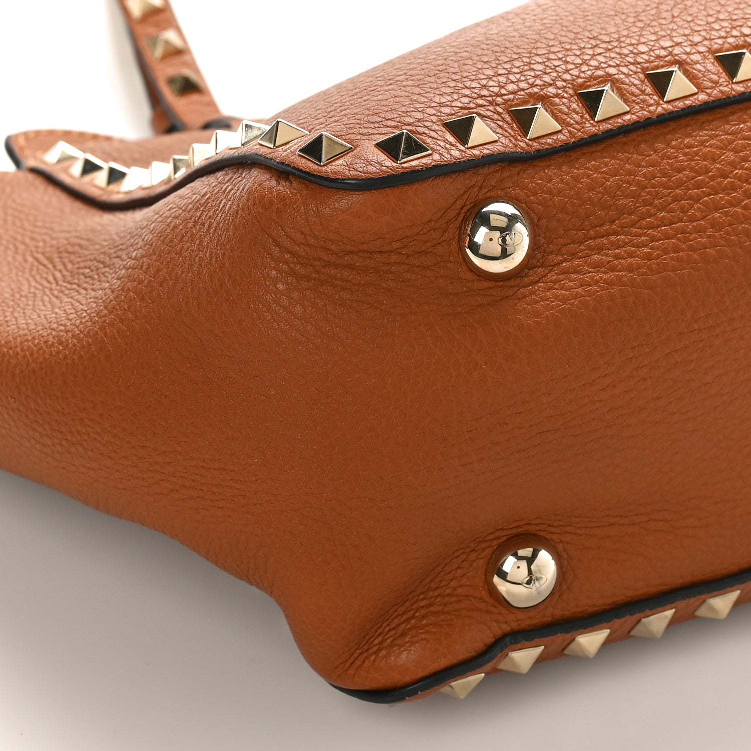 Valentino Garavani Grained Calfskin Small Rockstud Tote Light Cuir 7 of 9
